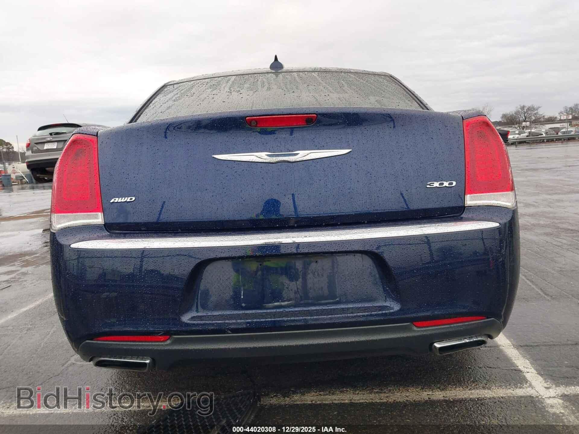 2016 CHRYSLER 300 - VIN: 2C3CCARG4GH270532 - Фото 17