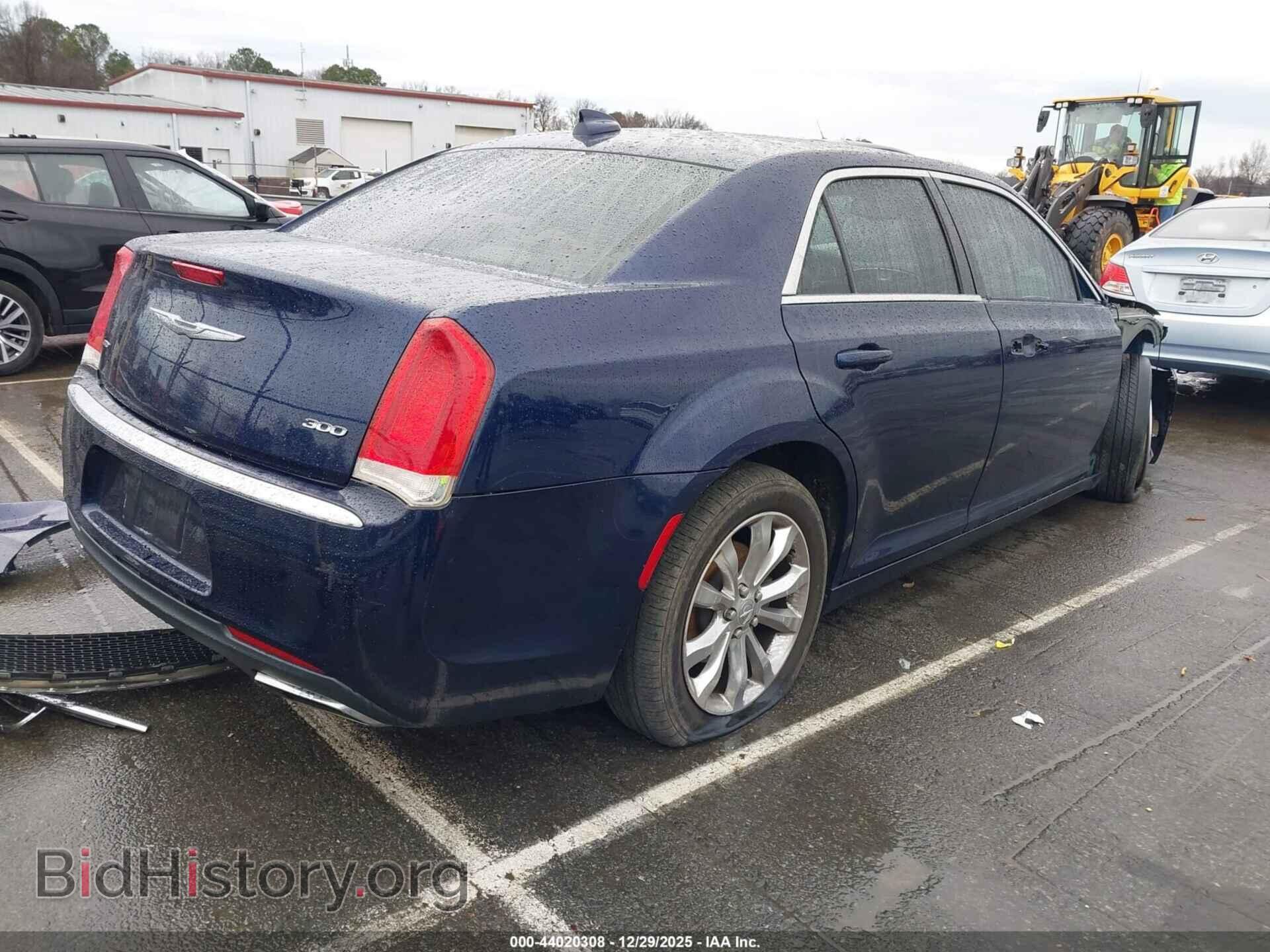 2016 CHRYSLER 300 - VIN: 2C3CCARG4GH270532 - Фото 4