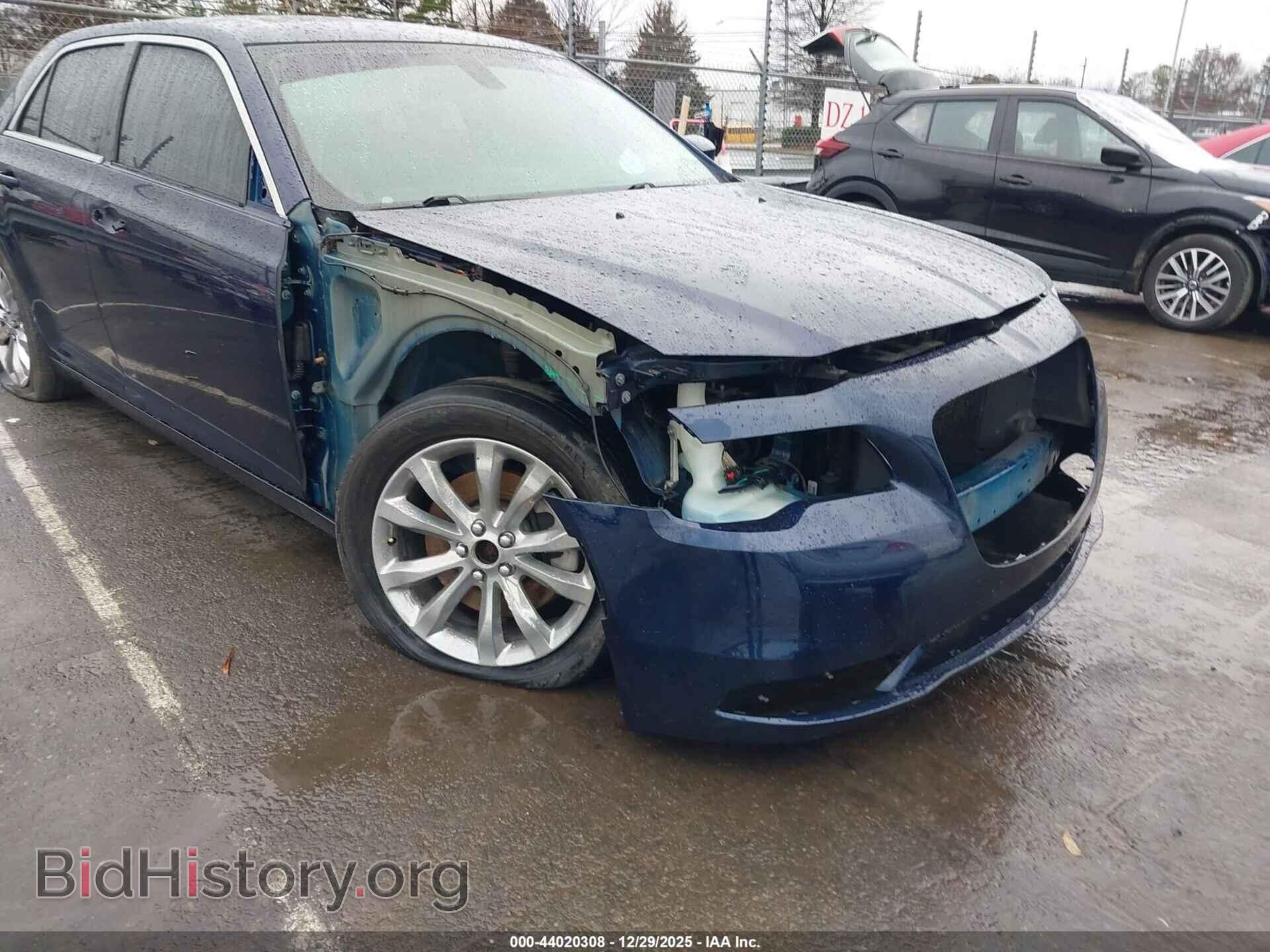 2016 CHRYSLER 300 - VIN: 2C3CCARG4GH270532 - Фото 6