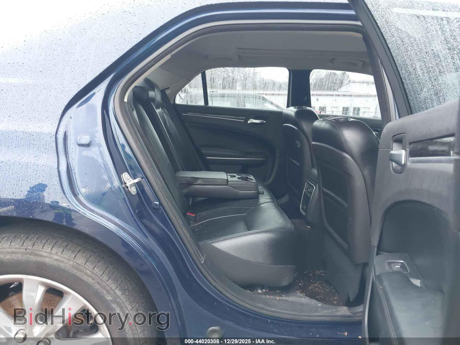 2016 CHRYSLER 300 - VIN: 2C3CCARG4GH270532 - Фото 8
