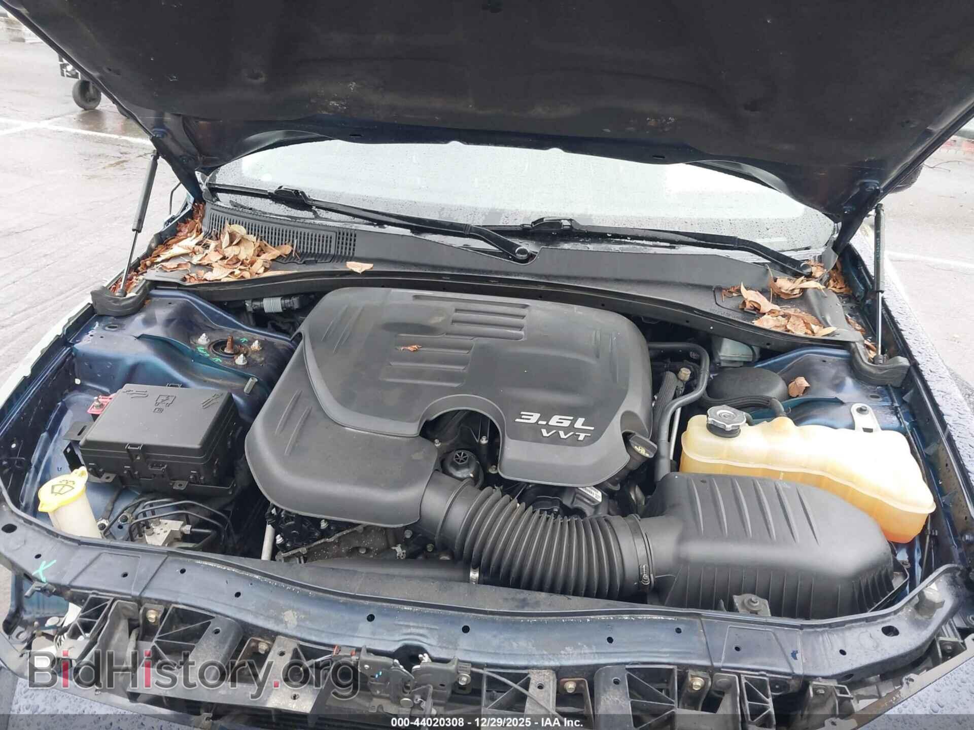 2016 CHRYSLER 300 - VIN: 2C3CCARG4GH270532 - Фото 10
