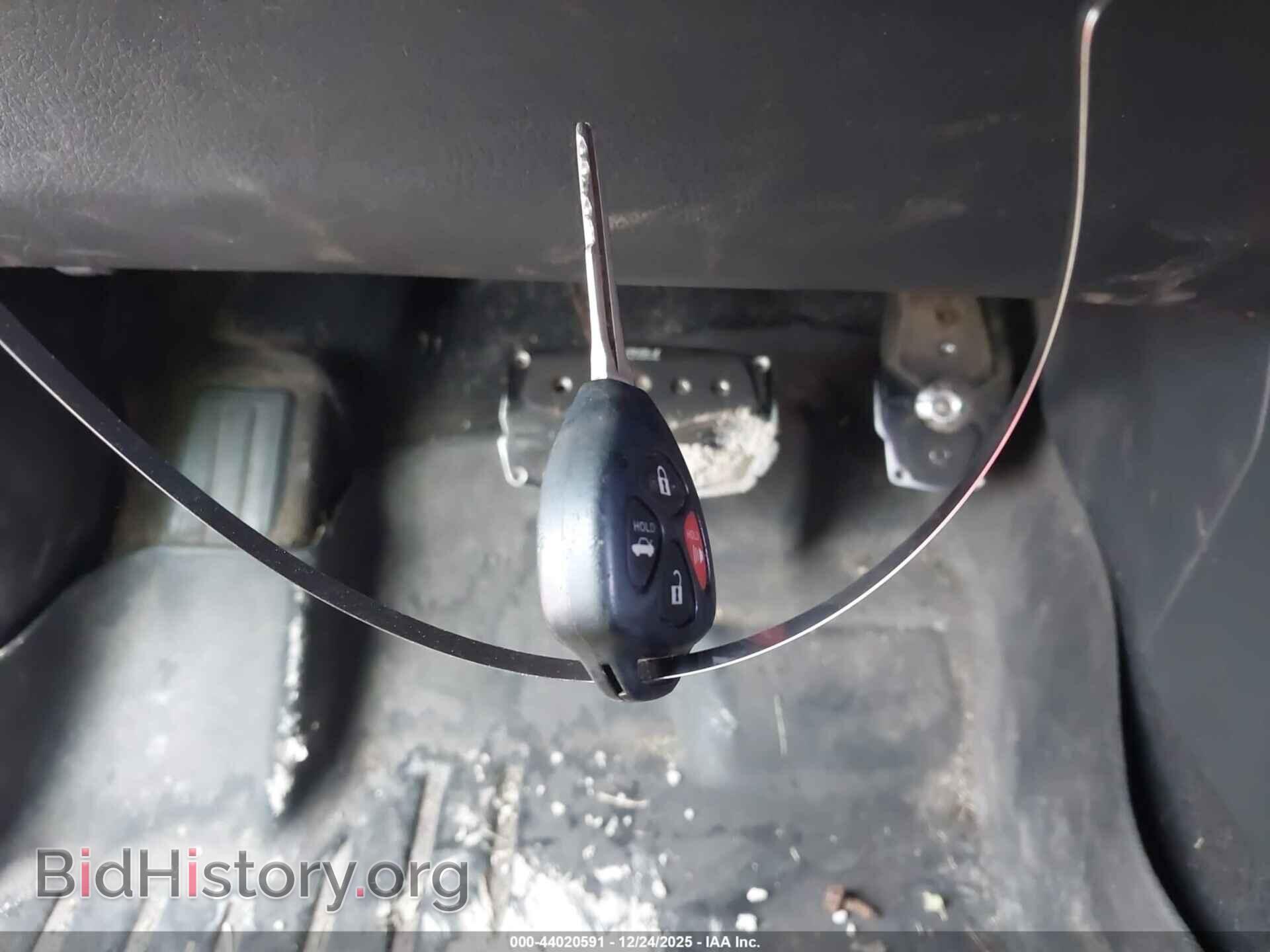 2011 TOYOTA COROLLA - VIN: 2T1BU4EE0BC740035 - Фото 11