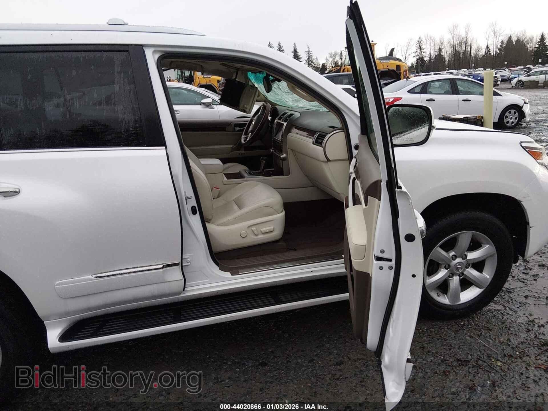 2012 LEXUS GX 460 - VIN: JTJBM7FX4C5040936 - Photo 5
