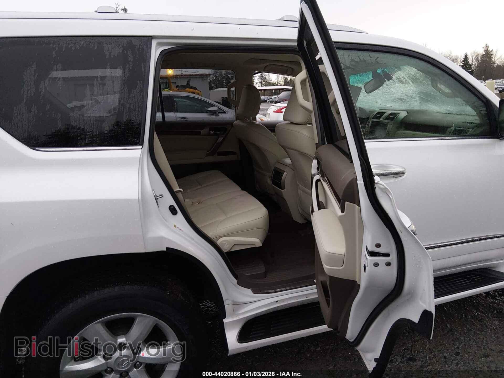 2012 LEXUS GX 460 - VIN: JTJBM7FX4C5040936 - Photo 8