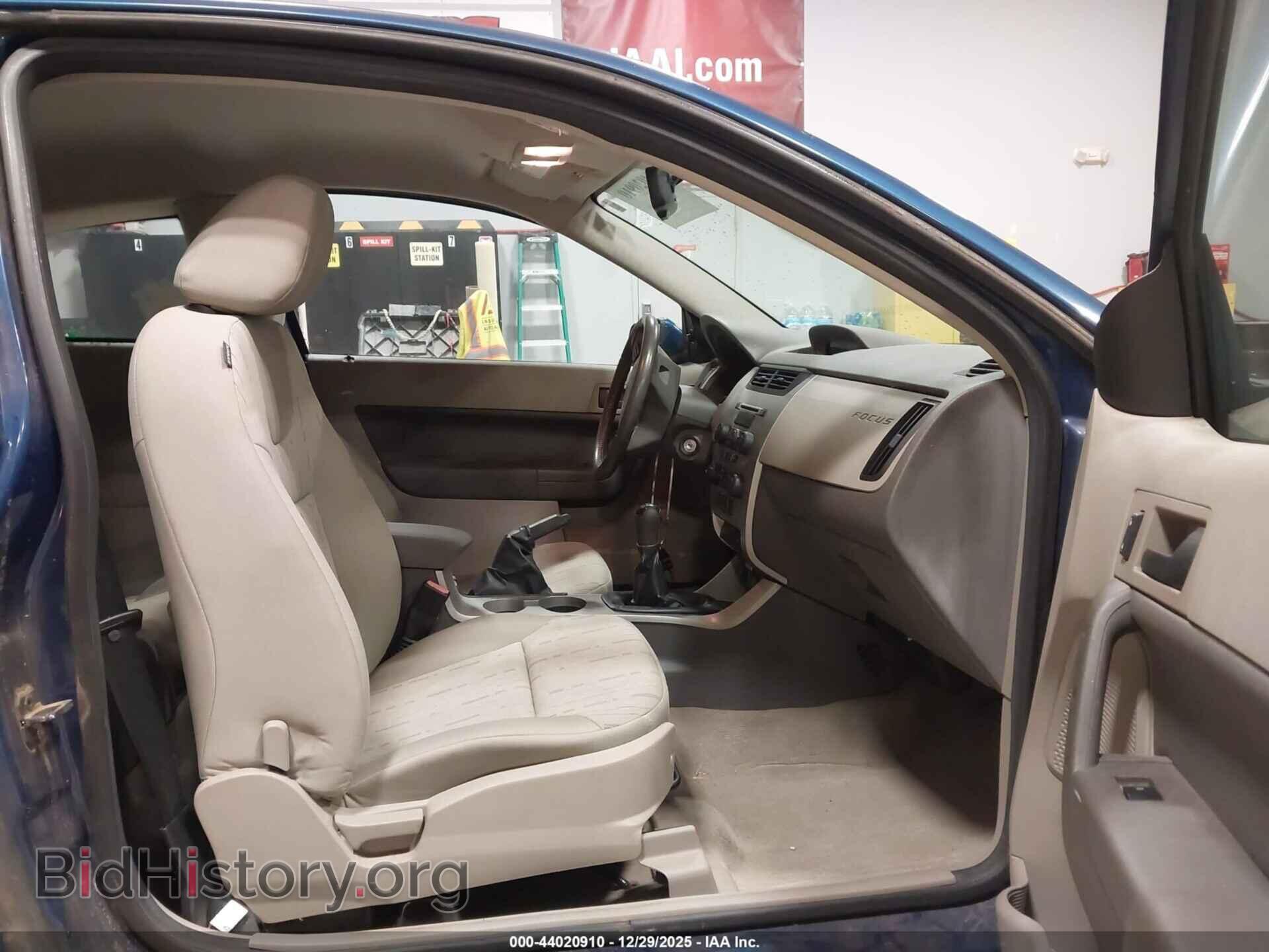 2009 FORD FOCUS - VIN: 1FAHP32N89W170552 - Фото 5