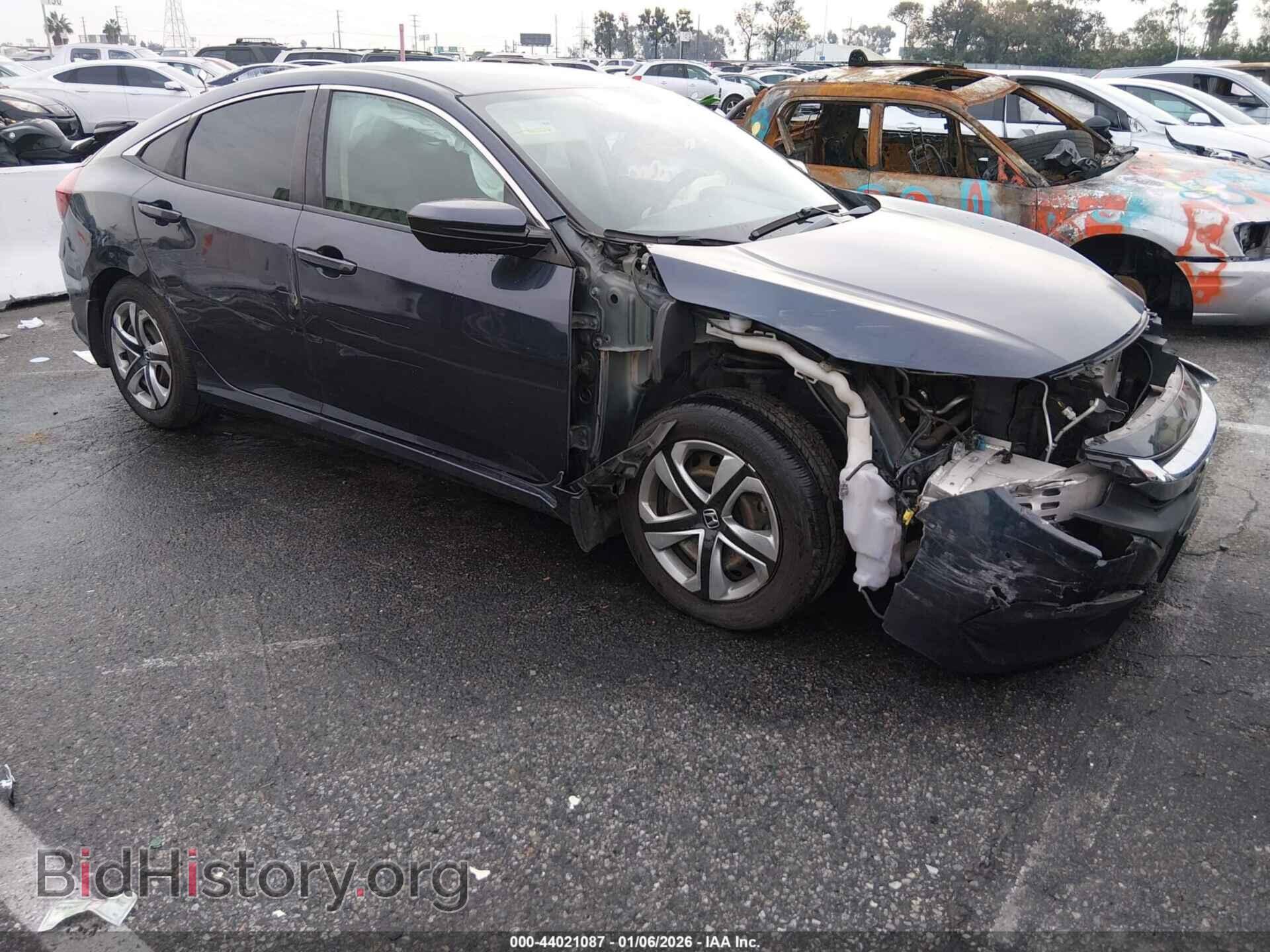Photo 2HGFC2F58JH603650 - HONDA CIVIC 2018