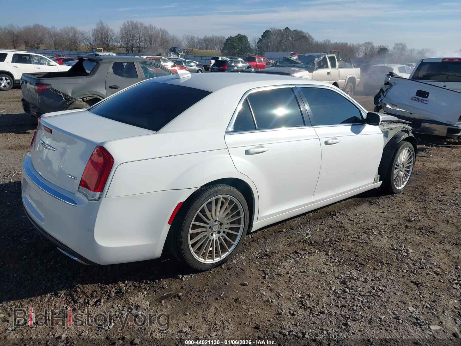 2015 CHRYSLER 300 - VIN: 2C3CCAAG0FH786770 - Фото 4