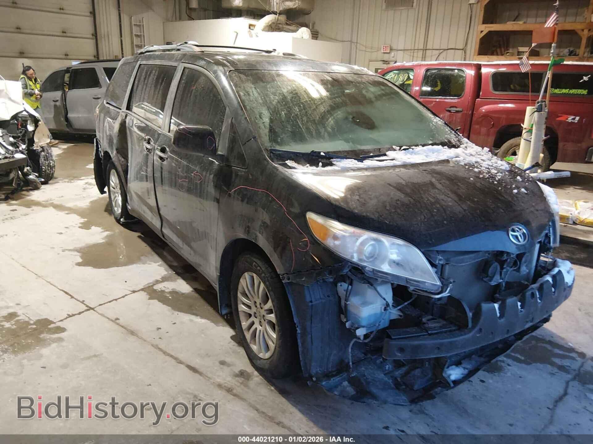 Фотография 5TDYK3DC1FS533449 - TOYOTA SIENNA 2015