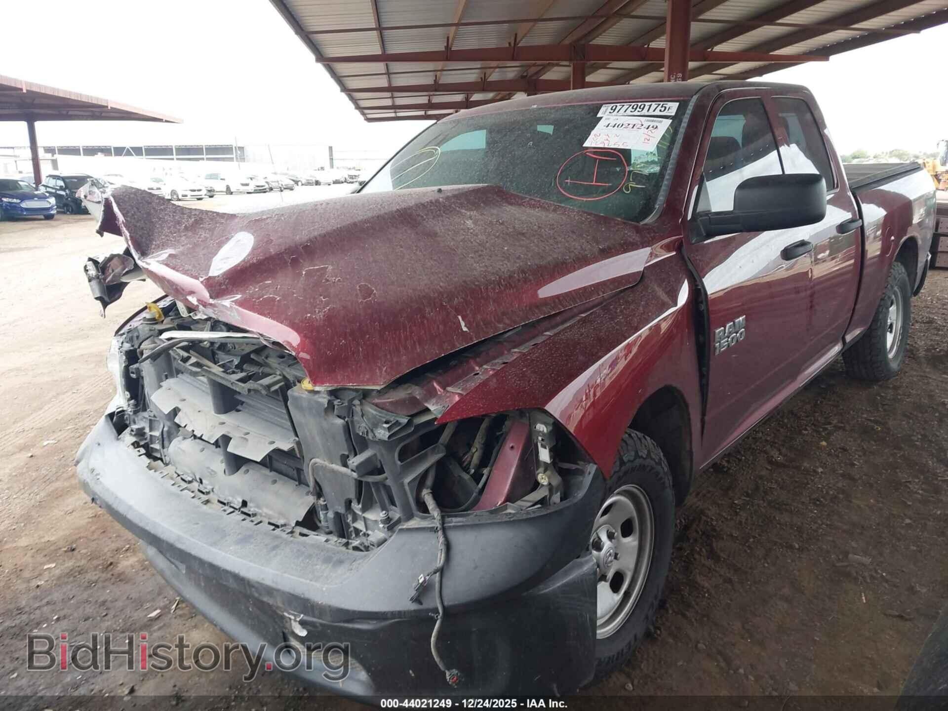 2018 RAM 1500 - VIN: 1C6RR6FG7JS119486 - Фото 2