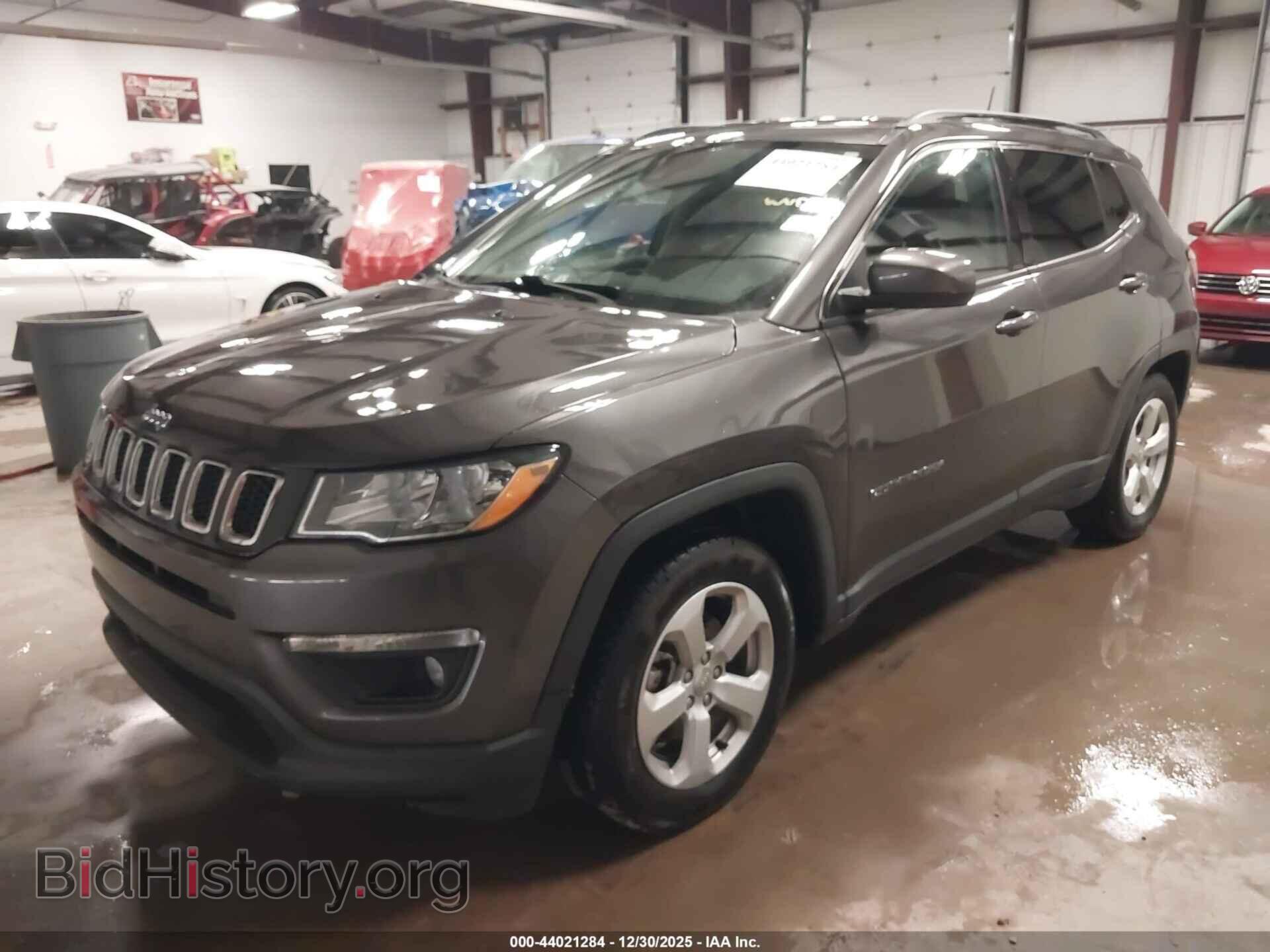 2021 JEEP COMPASS - VIN: 3C4NJCBB0MT563898 - Фото 2