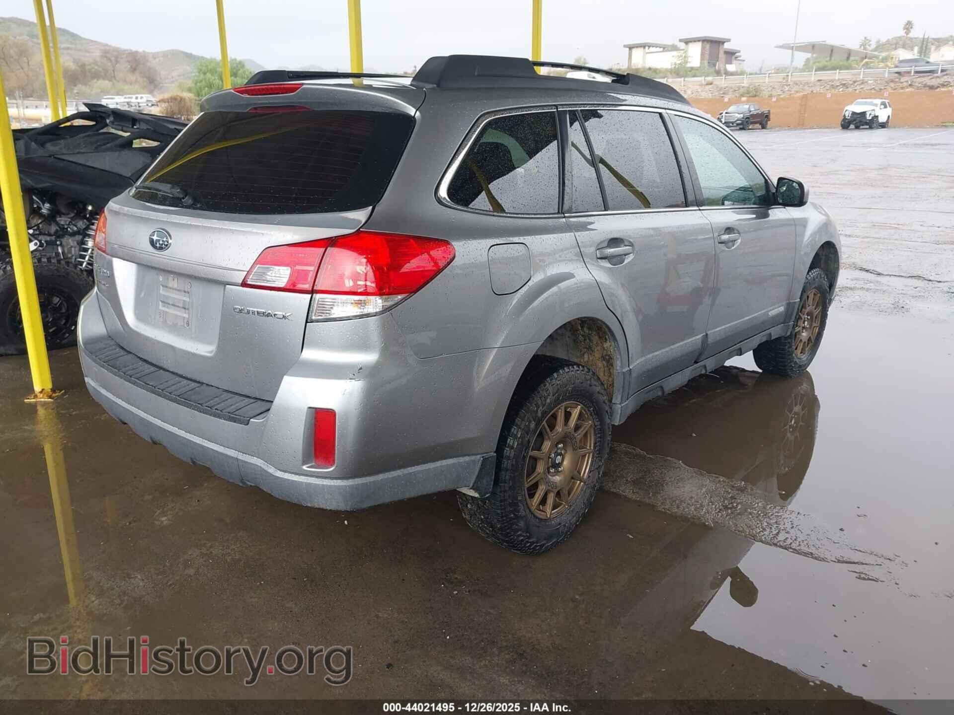 2011 SUBARU OUTBACK - VIN: 4S4BRBCC8B3418111 - Фото 4