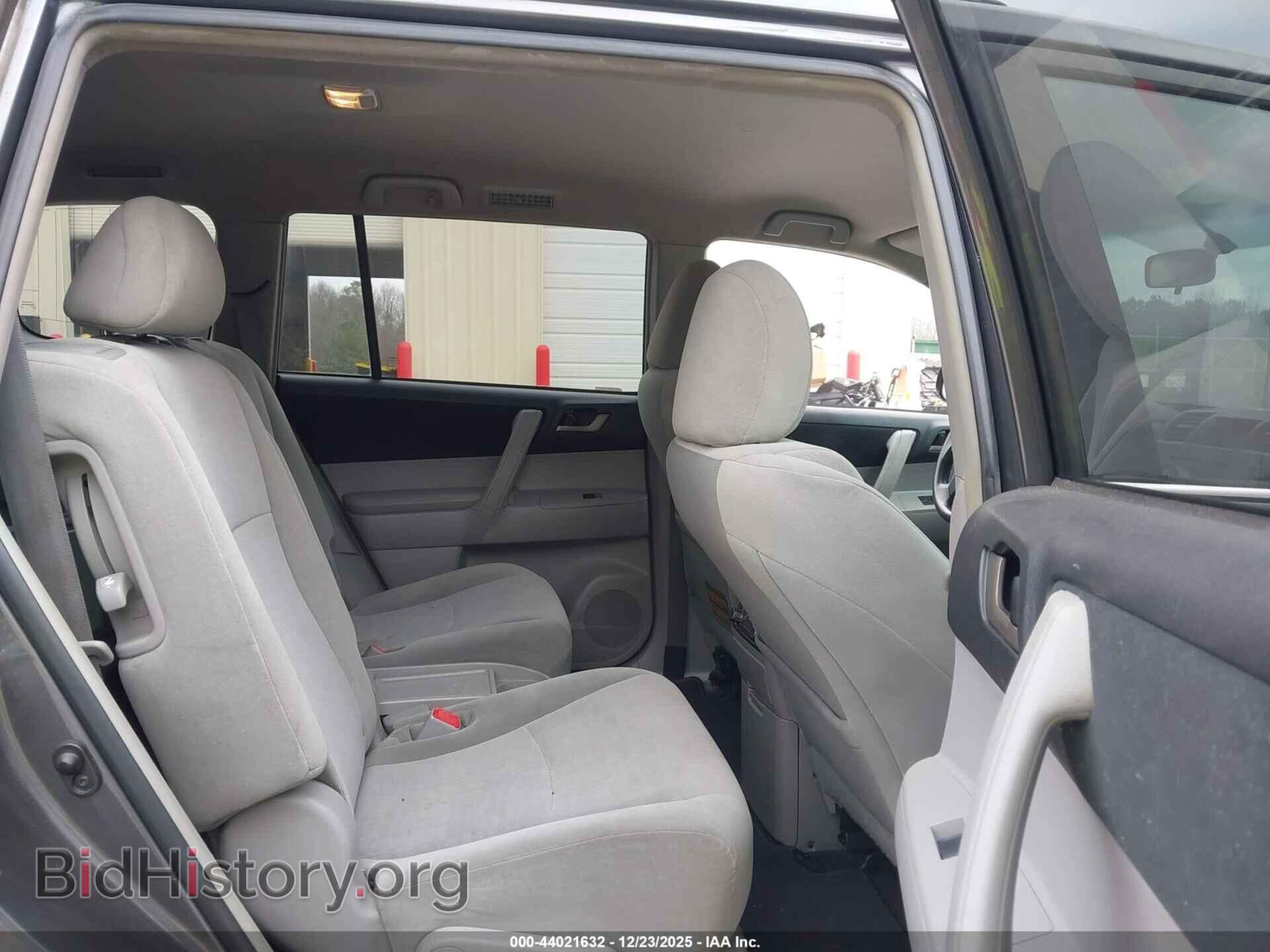 2011 TOYOTA HIGHLANDER - VIN: 5TDBK3EH6BS078169 - Фото 8