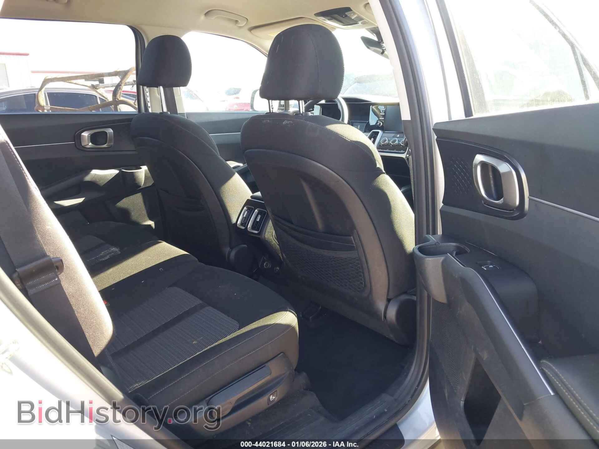 2021 KIA SORENTO - VIN: 5XYRG4LC8MG032002 - Фото 8