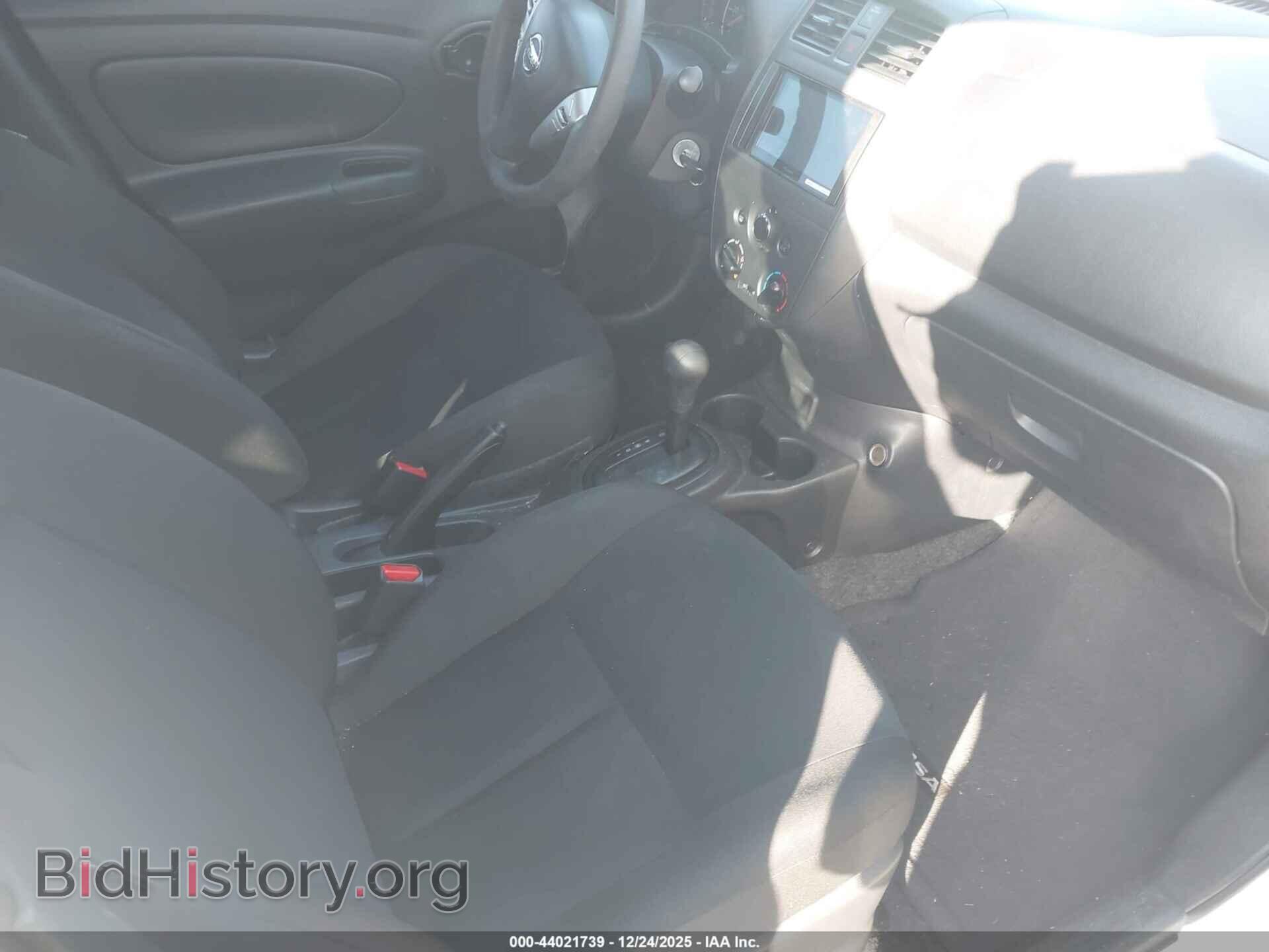 2018 NISSAN VERSA - VIN: 3N1CN7AP3JL859836 - Фото 5