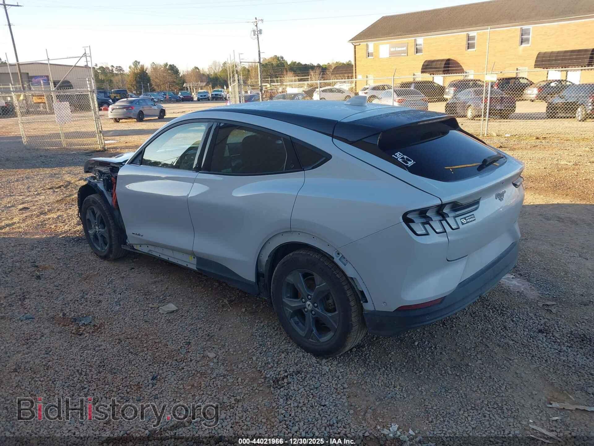 2022 FORD MUSTANG MACH-E - VIN: 3FMTK1RM7NMA21639 - Фото 3