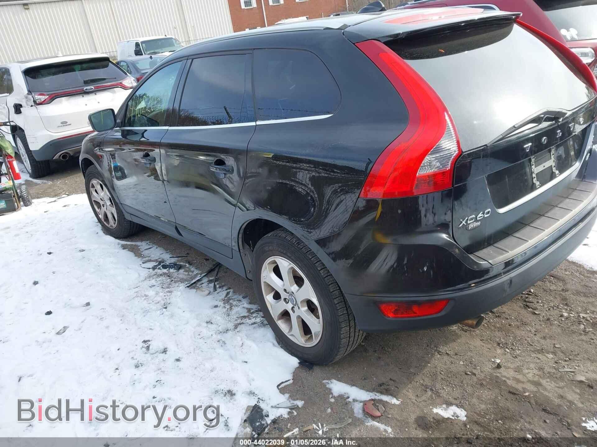 2013 VOLVO XC60 - VIN: YV4940DZ2D2423402 - Фото 3