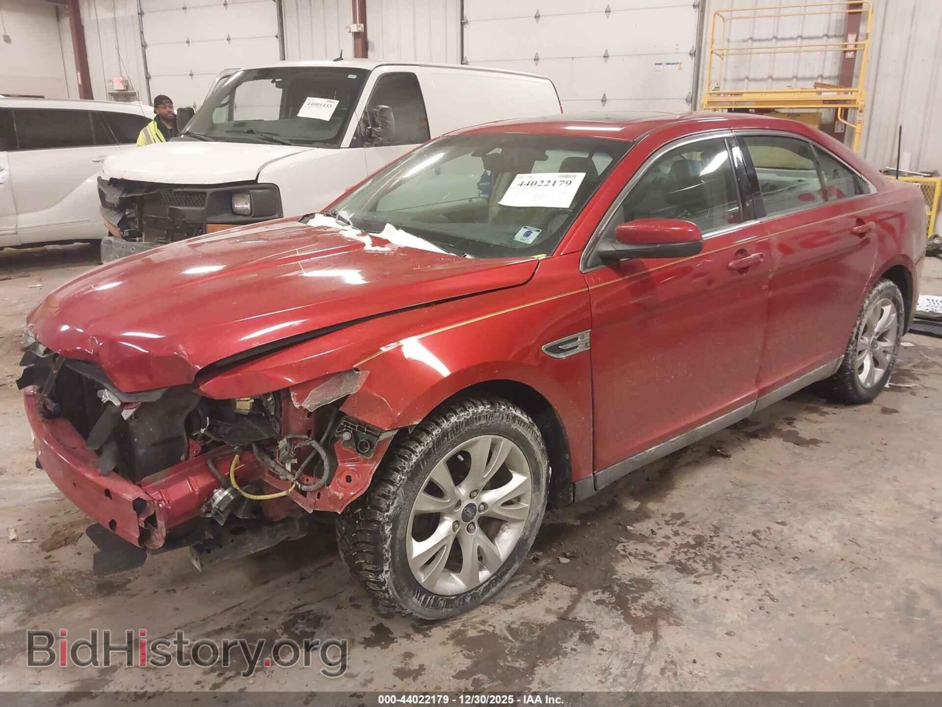2011 FORD TAURUS - VIN: 1FAHP2HWXBG165346 - Фото 2