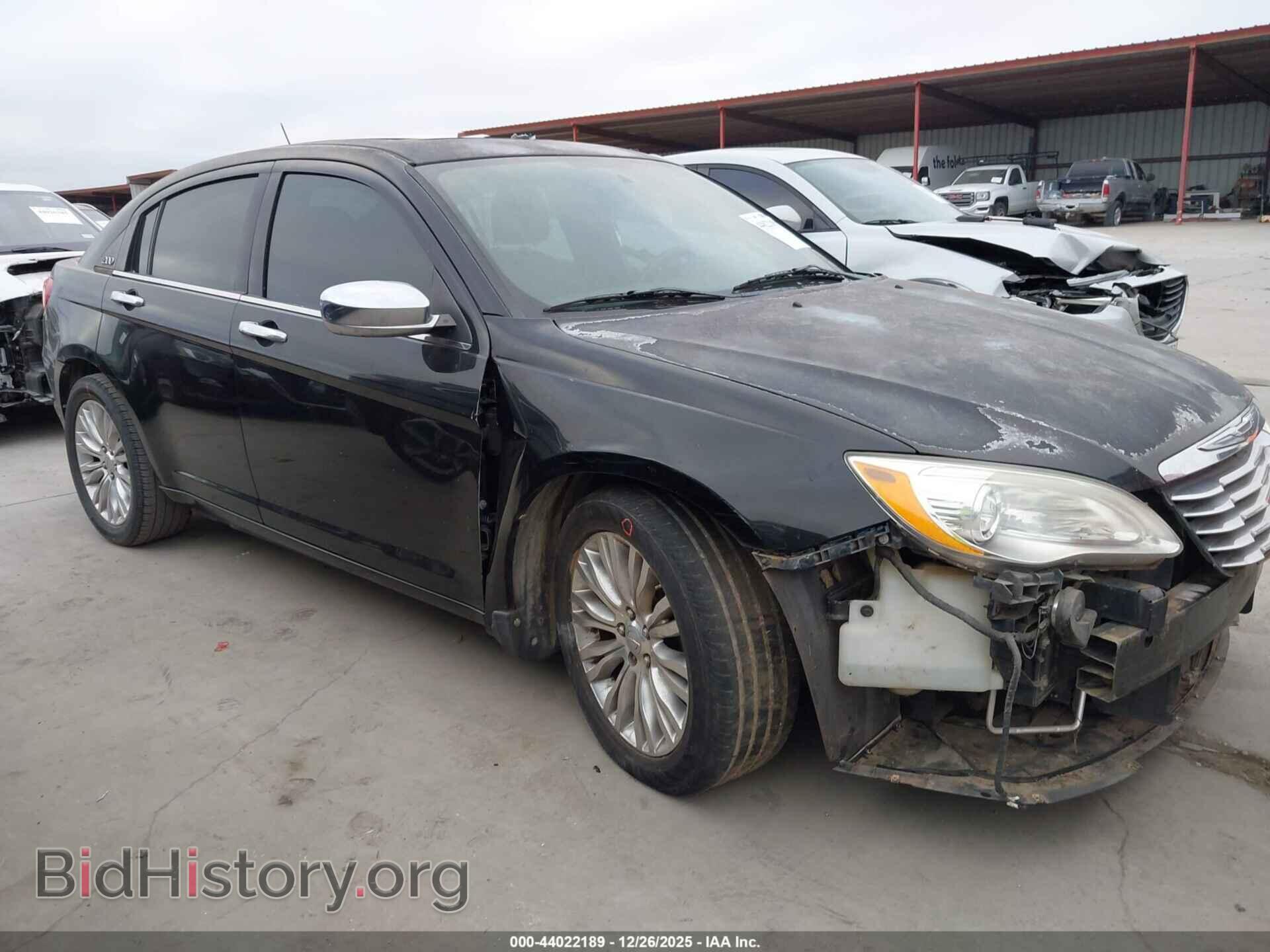 Photo 1C3BC2FB7BN581740 - CHRYSLER 200 2011