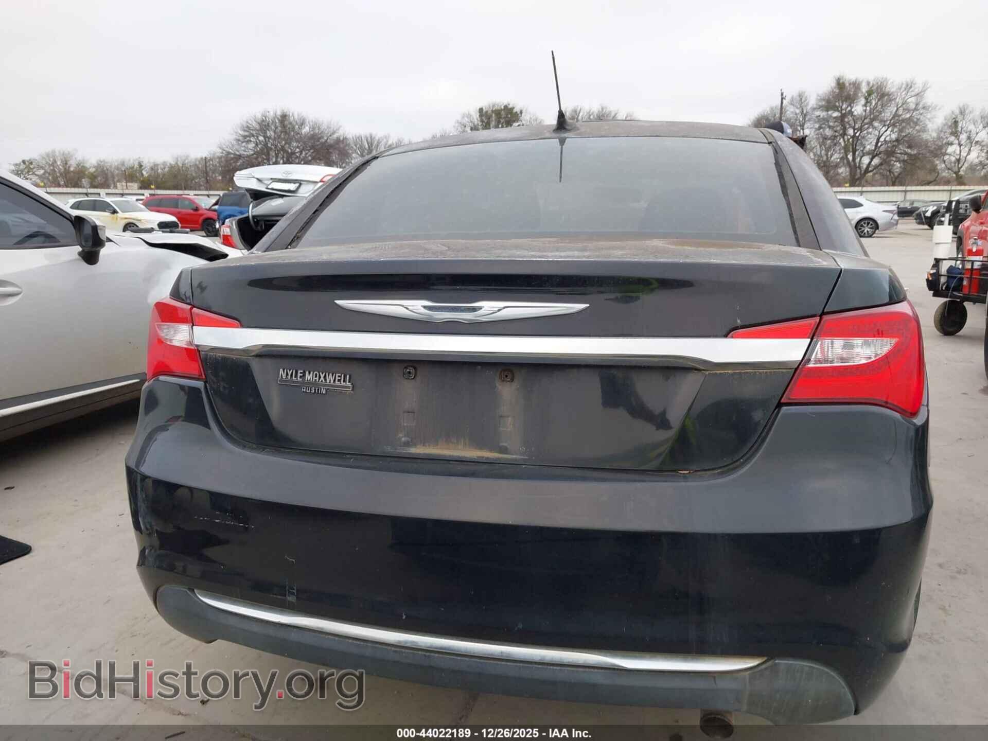 2011 CHRYSLER 200 - VIN: 1C3BC2FB7BN581740 - Photo 17