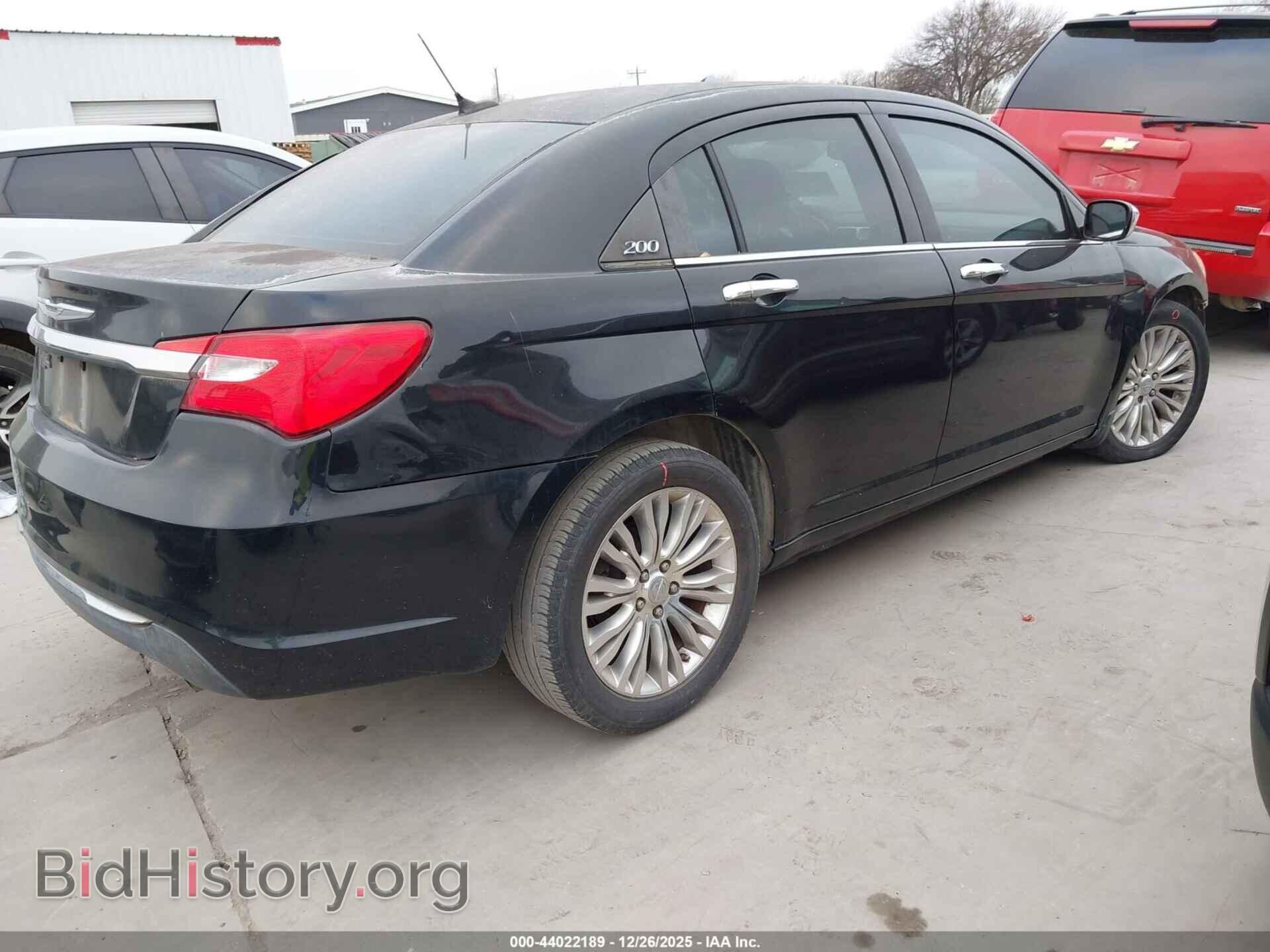 2011 CHRYSLER 200 - VIN: 1C3BC2FB7BN581740 - Photo 4