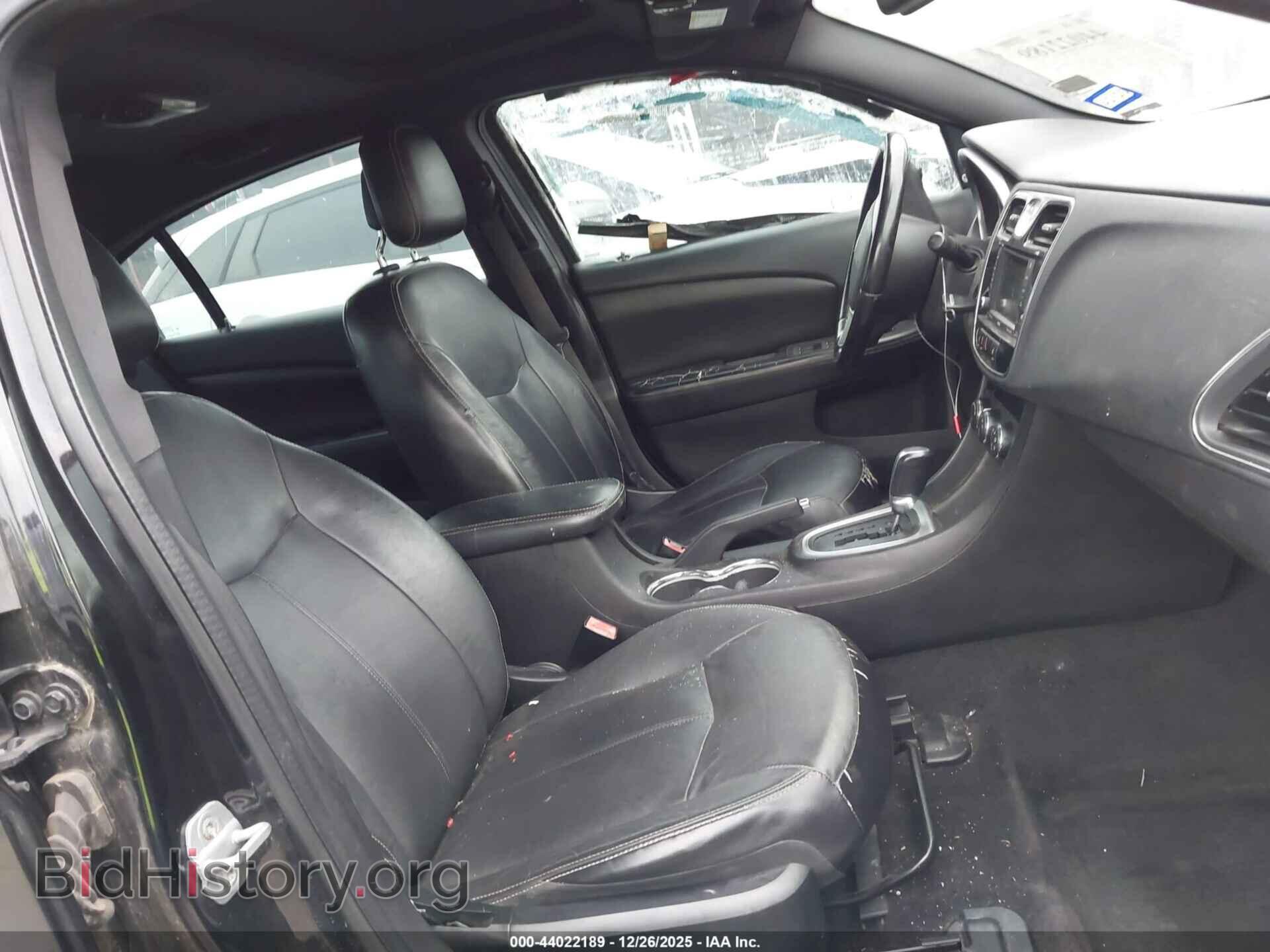 2011 CHRYSLER 200 - VIN: 1C3BC2FB7BN581740 - Photo 5