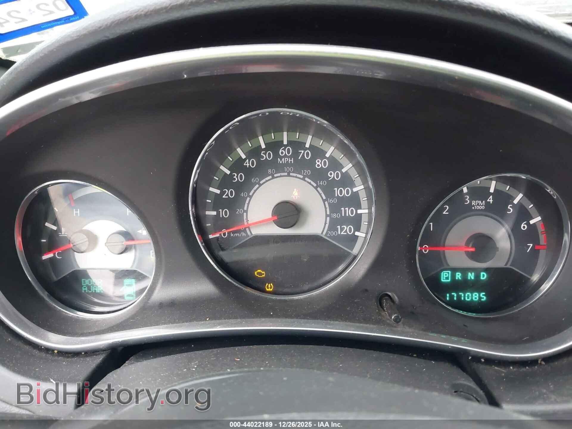 2011 CHRYSLER 200 - VIN: 1C3BC2FB7BN581740 - Photo 7