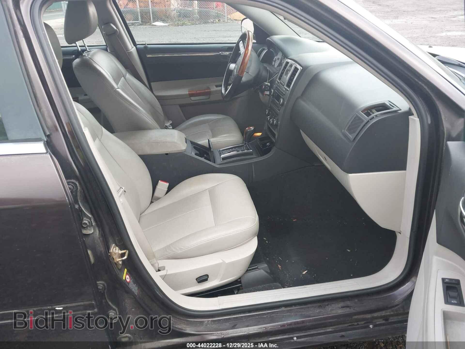 2005 CHRYSLER 300 - VIN: 2C3AA53G35H136279 - Фото 5