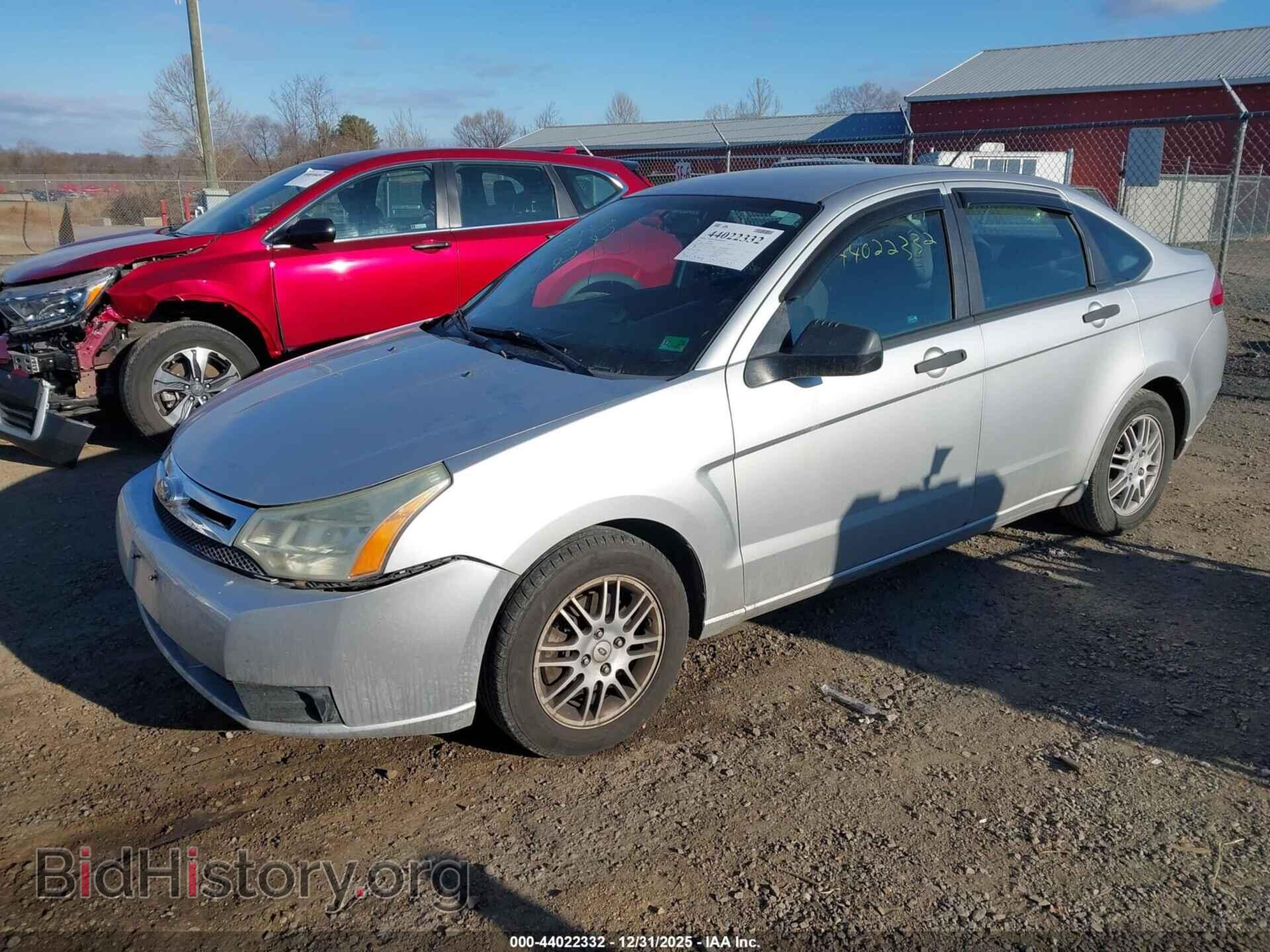 2011 FORD FOCUS - VIN: 1FAHP3FN7BW110570 - Фото 2
