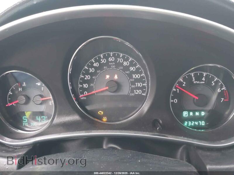 2012 Chrysler 200 (VIN 1C3CCBBG1CN257772) — photo 7 of 19