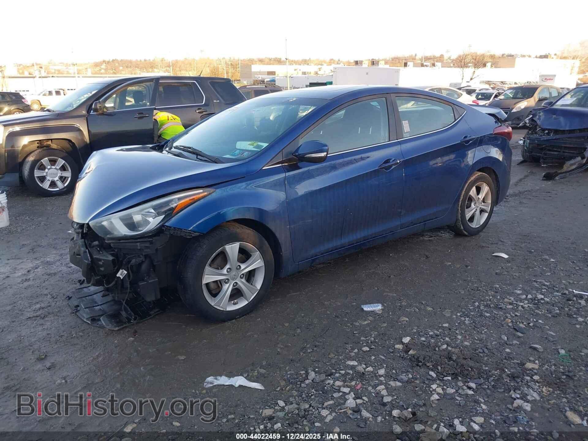 2016 HYUNDAI ELANTRA - VIN: 5NPDH4AE2GH783783 - Фото 2