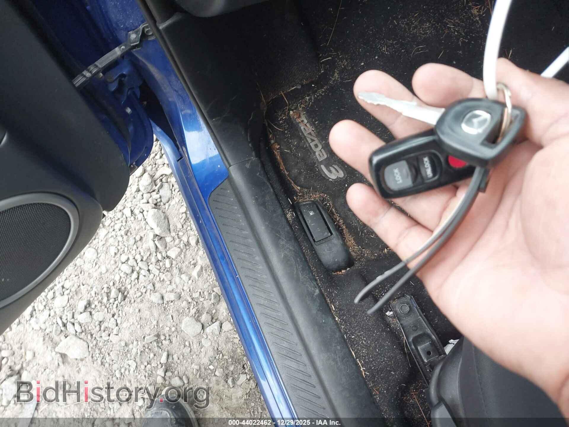 2007 MAZDA MAZDA3 - VIN: JM1BK143571692449 - Фото 11