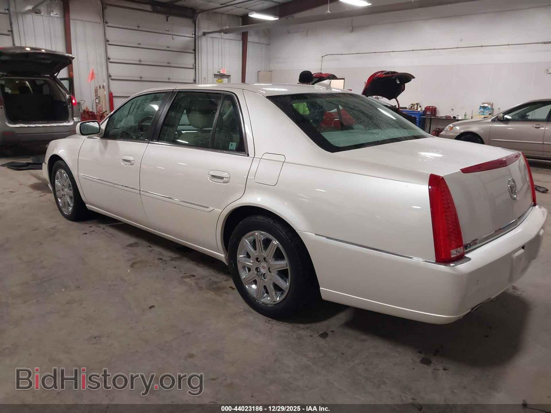2011 CADILLAC DTS - VIN: 1G6KH5E69BU108644 - Фото 3