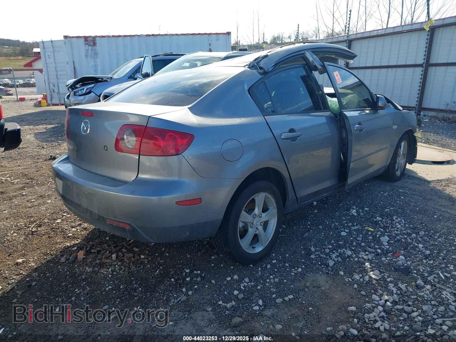 2005 MAZDA MAZDA3 - VIN: JM1BK32F451319070 - Фото 4