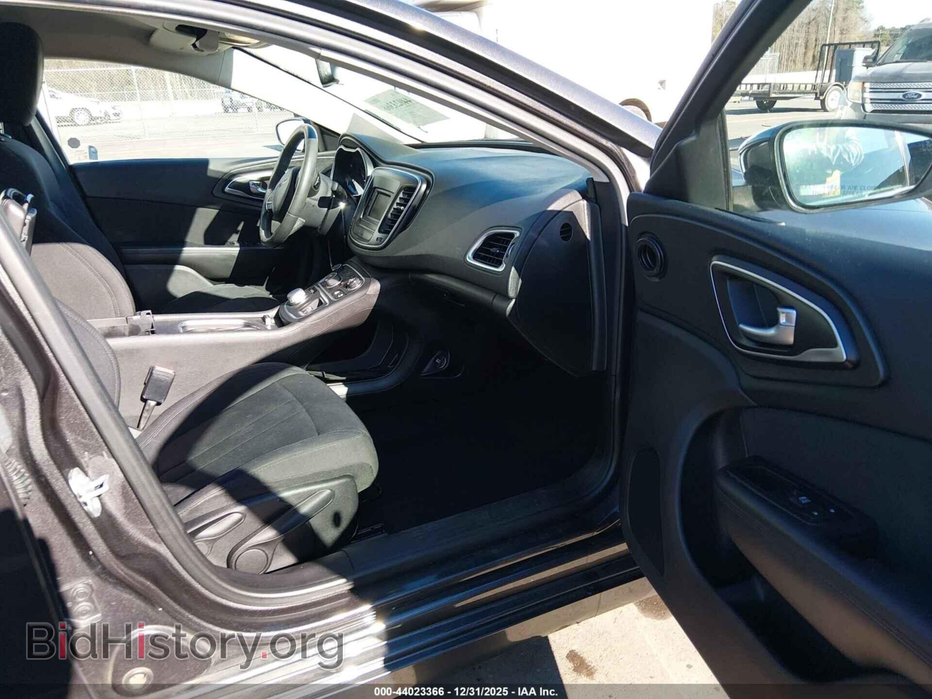 2016 CHRYSLER 200 - VIN: 1C3CCCAB6GN133286 - Фото 5