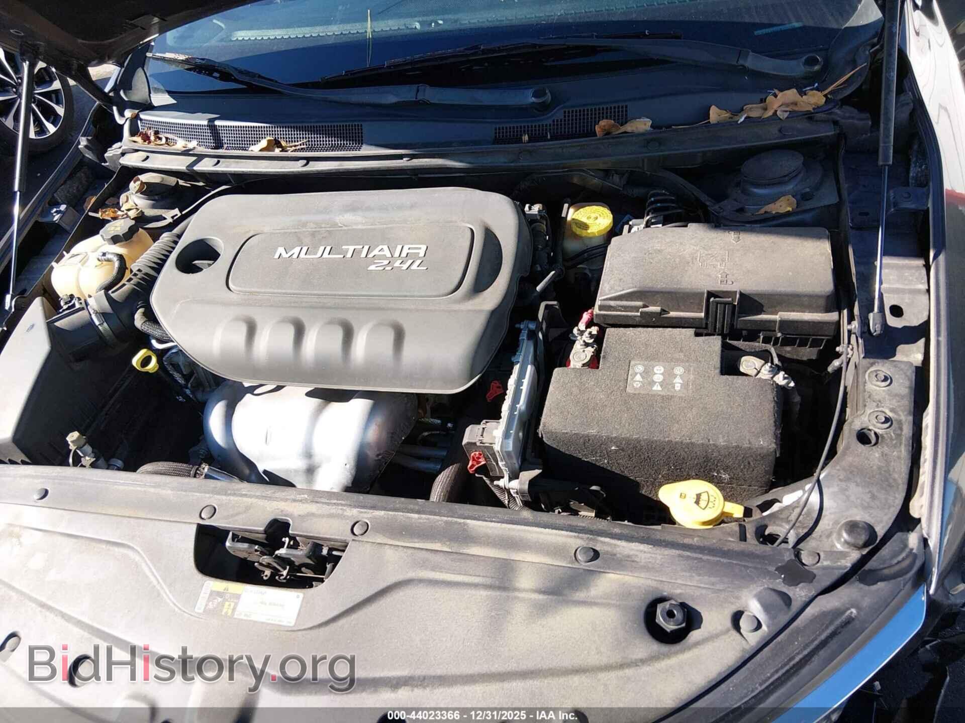 2016 CHRYSLER 200 - VIN: 1C3CCCAB6GN133286 - Фото 10