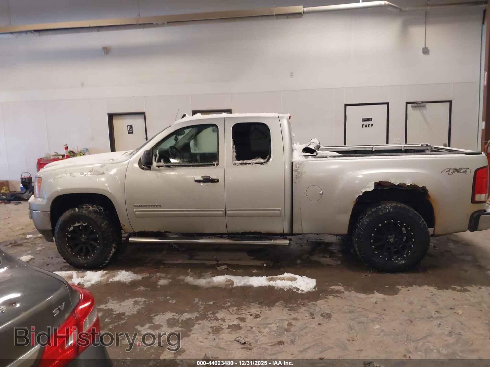 2010 GMC SIERRA 1500 - VIN: 1GTSKVE33AZ257217 - Фото 14