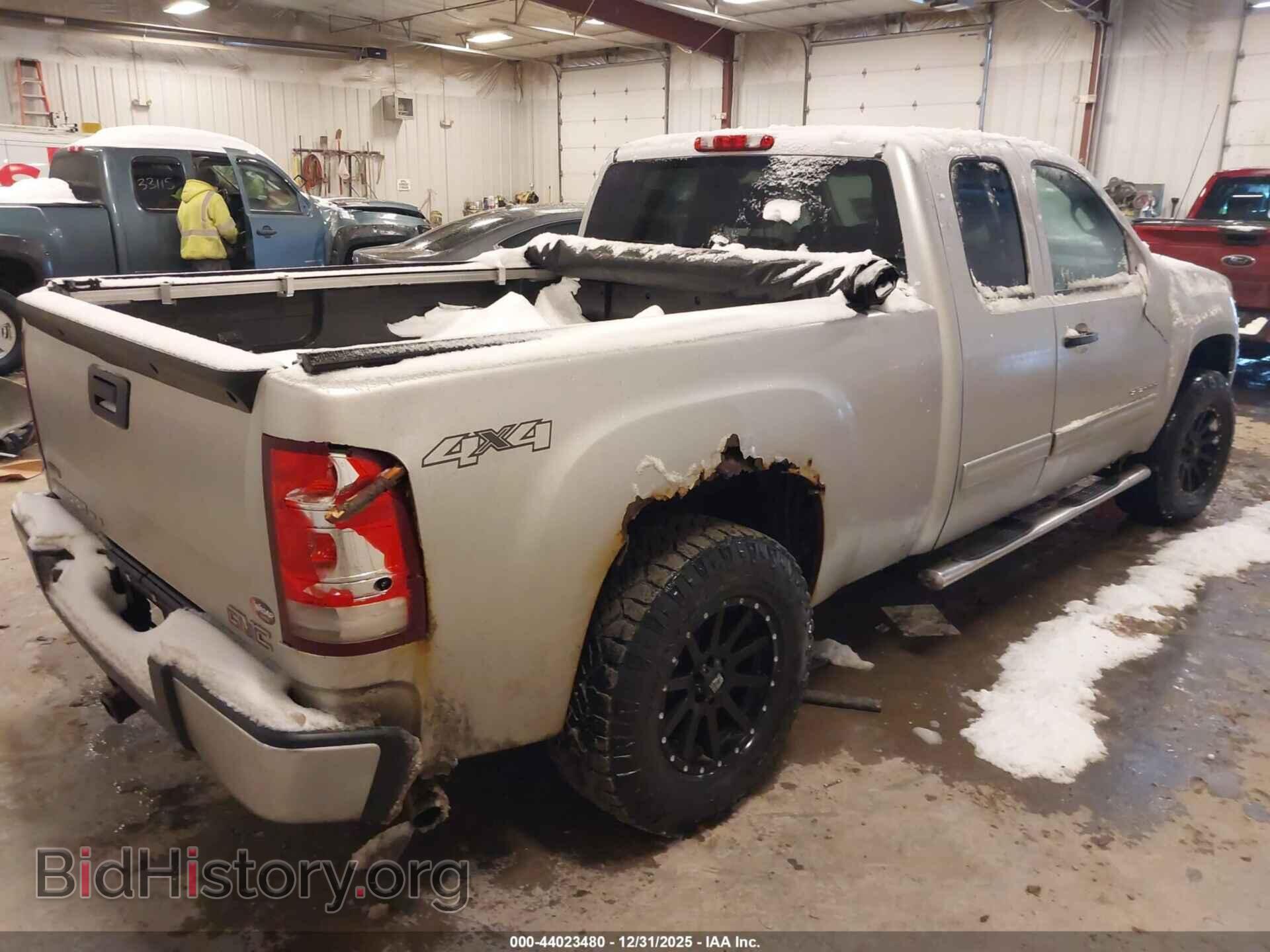 2010 GMC SIERRA 1500 - VIN: 1GTSKVE33AZ257217 - Фото 4