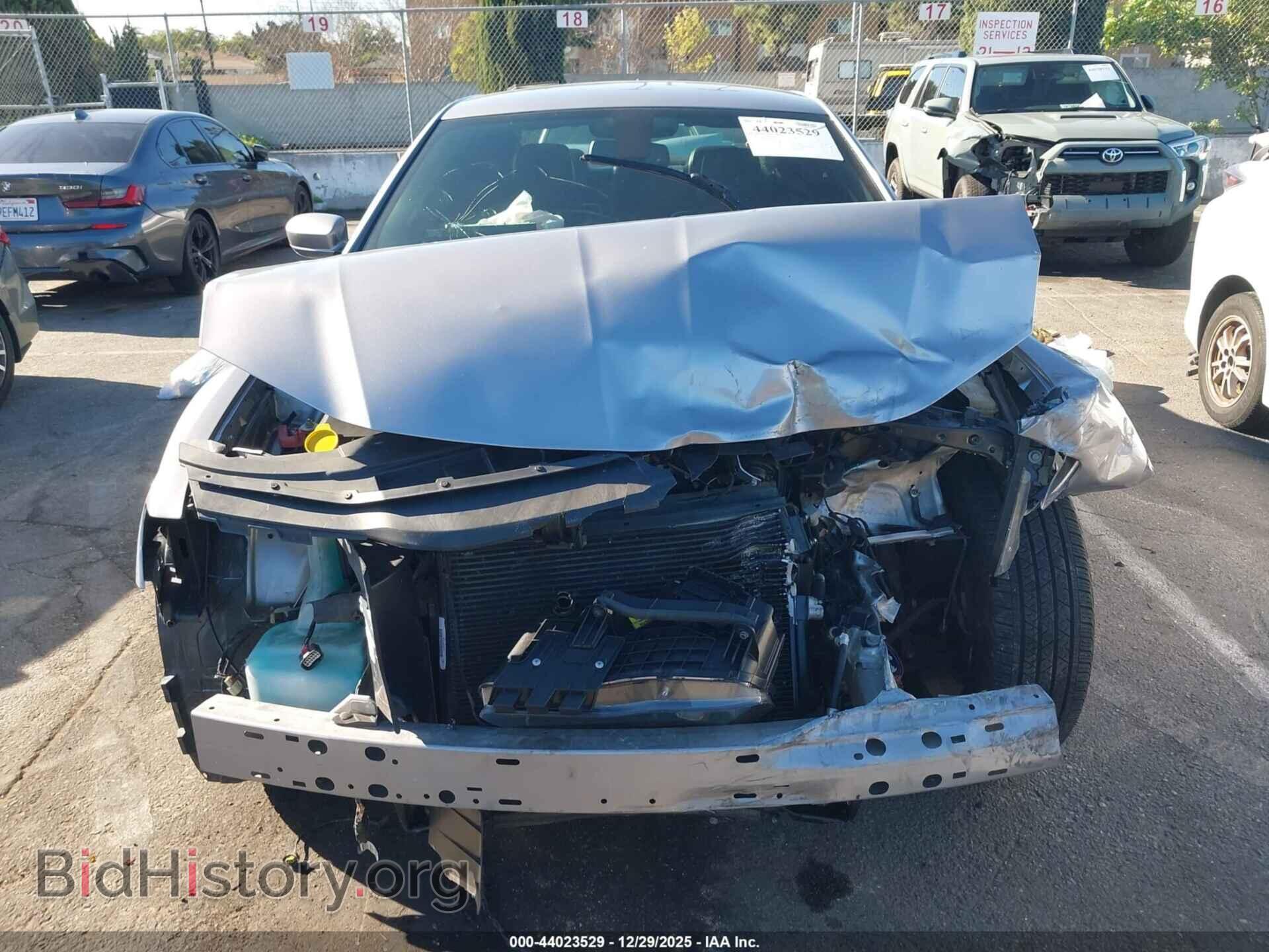 2018 CHRYSLER 300 - VIN: 2C3CCAGG9JH267300 - Фото 12