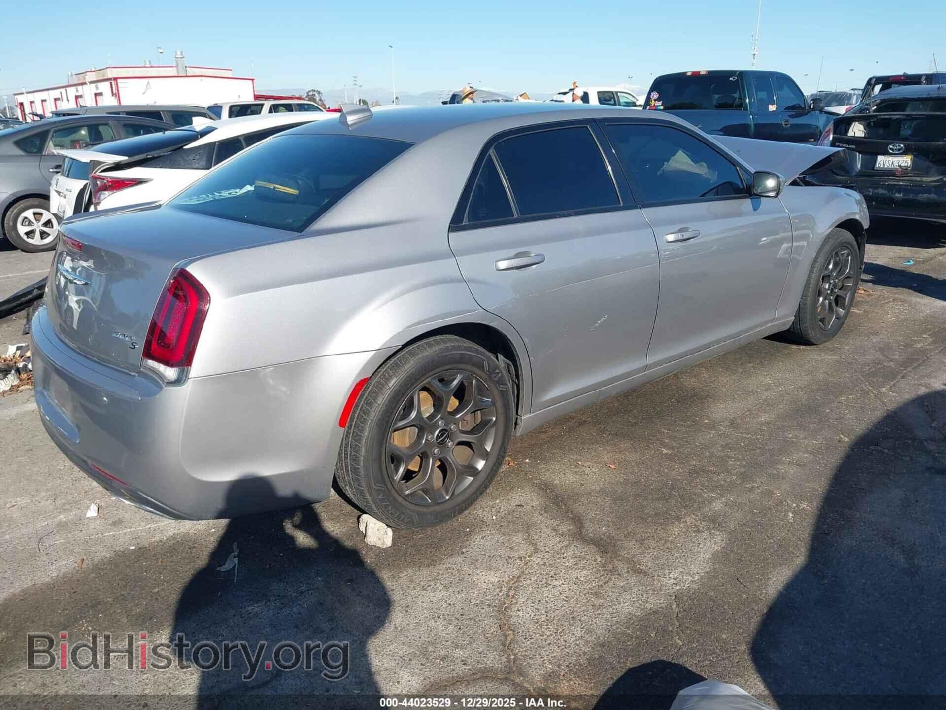 2018 CHRYSLER 300 - VIN: 2C3CCAGG9JH267300 - Фото 4