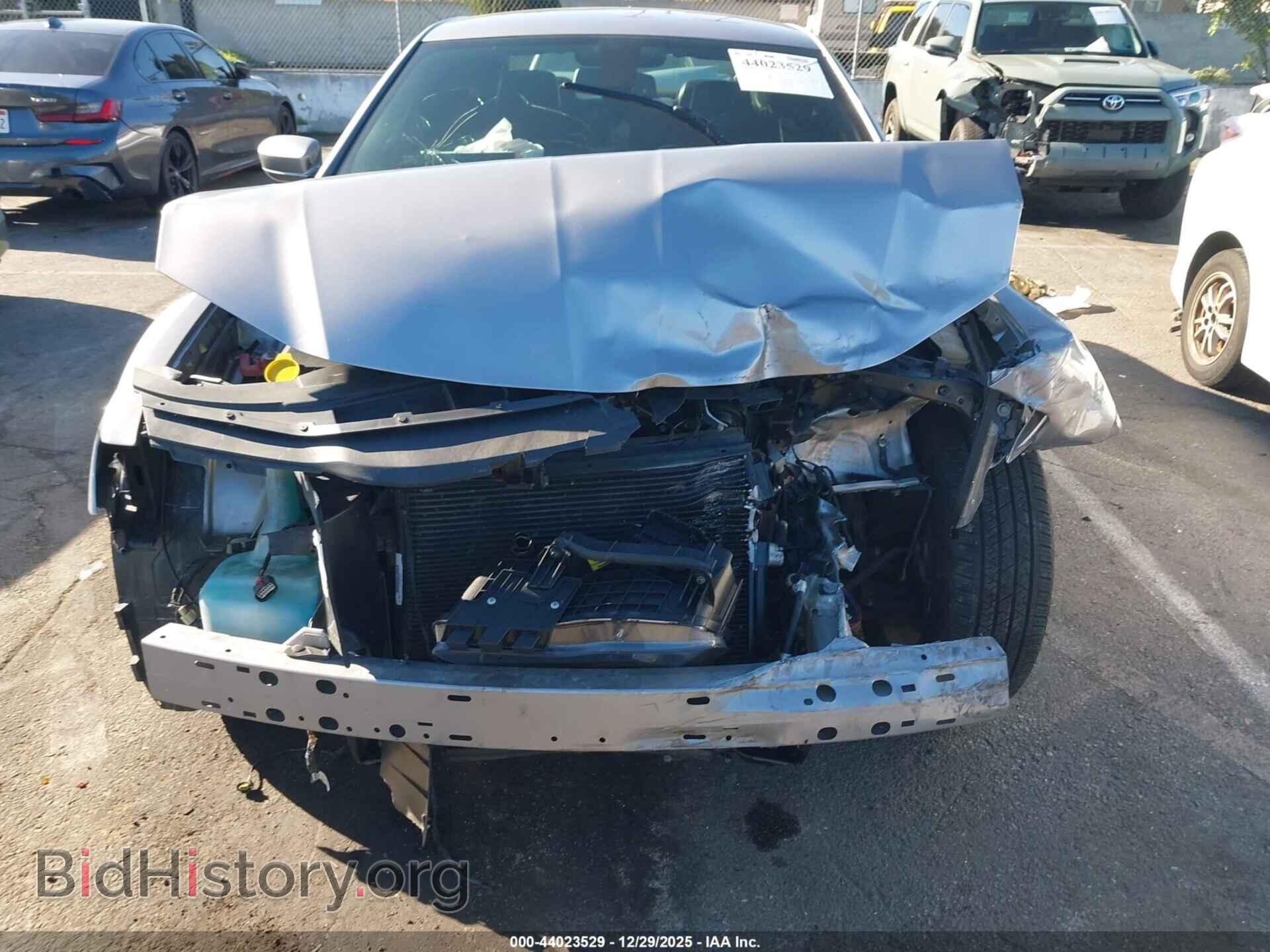 2018 CHRYSLER 300 - VIN: 2C3CCAGG9JH267300 - Фото 6