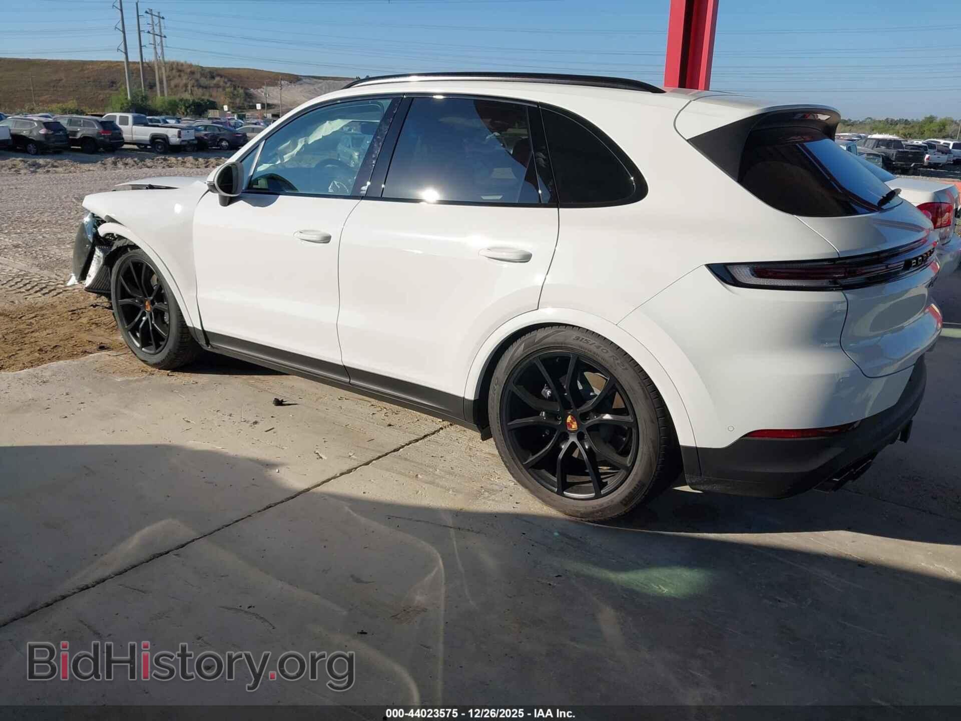 2025 PORSCHE CAYENNE - VIN: WP1AA2AY3SDA01235 - Photo 3