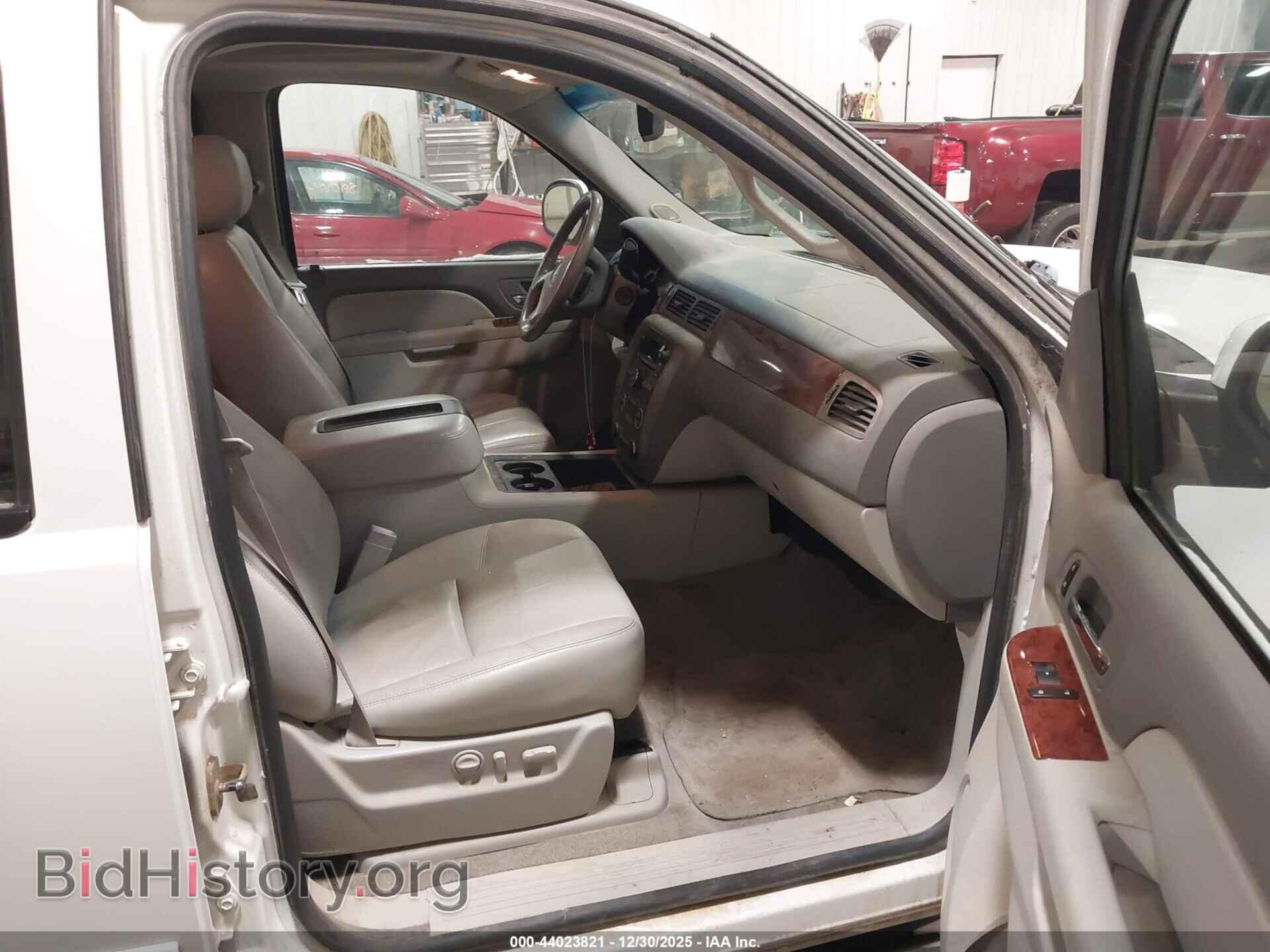 2010 GMC YUKON - VIN: 1GKUKCE05AR100571 - Photo 5