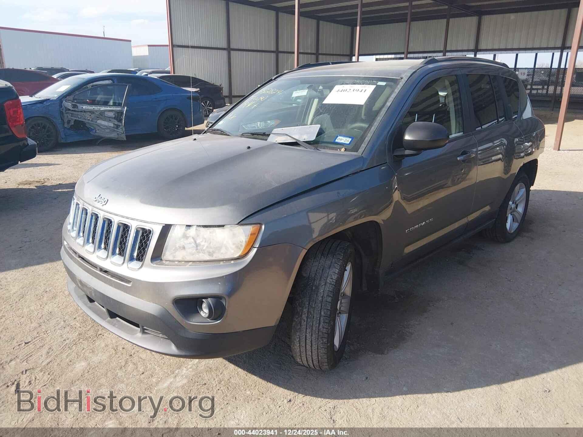 2012 JEEP COMPASS - VIN: 1C4NJDEB6CD568139 - Фото 2