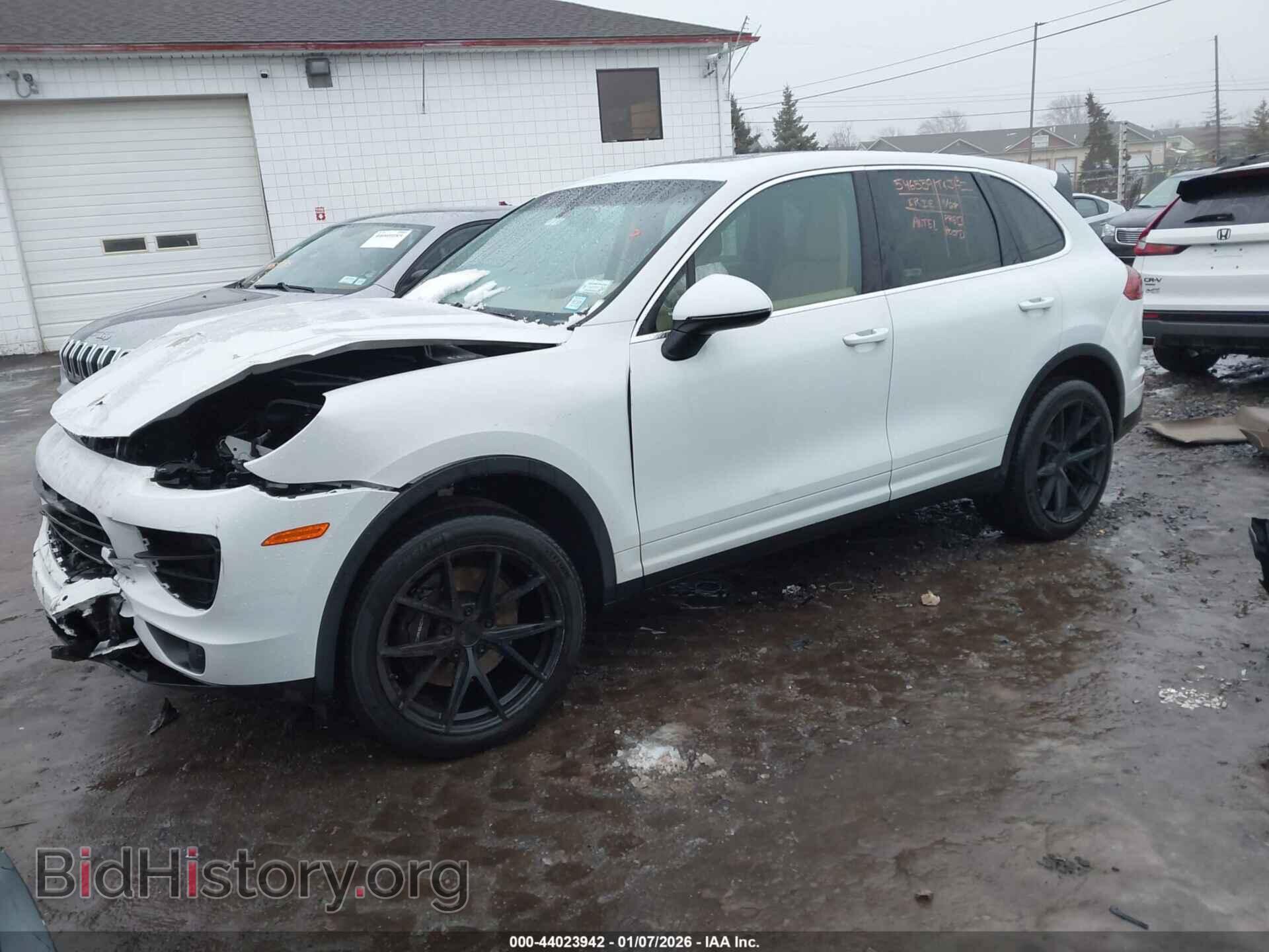 2016 PORSCHE CAYENNE - VIN: WP1AA2A28GKA12343 - Фото 2