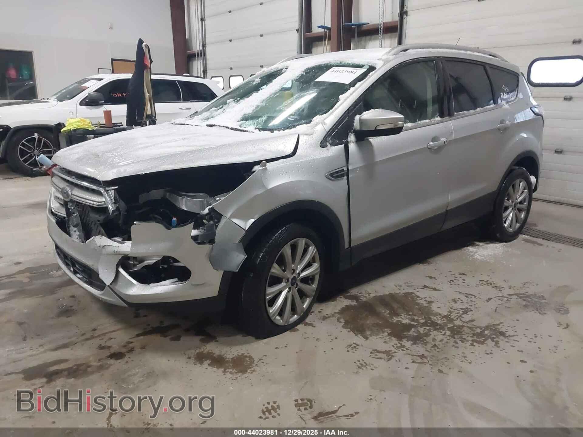 2017 FORD ESCAPE - VIN: 1FMCU9J99HUB30801 - Фото 2