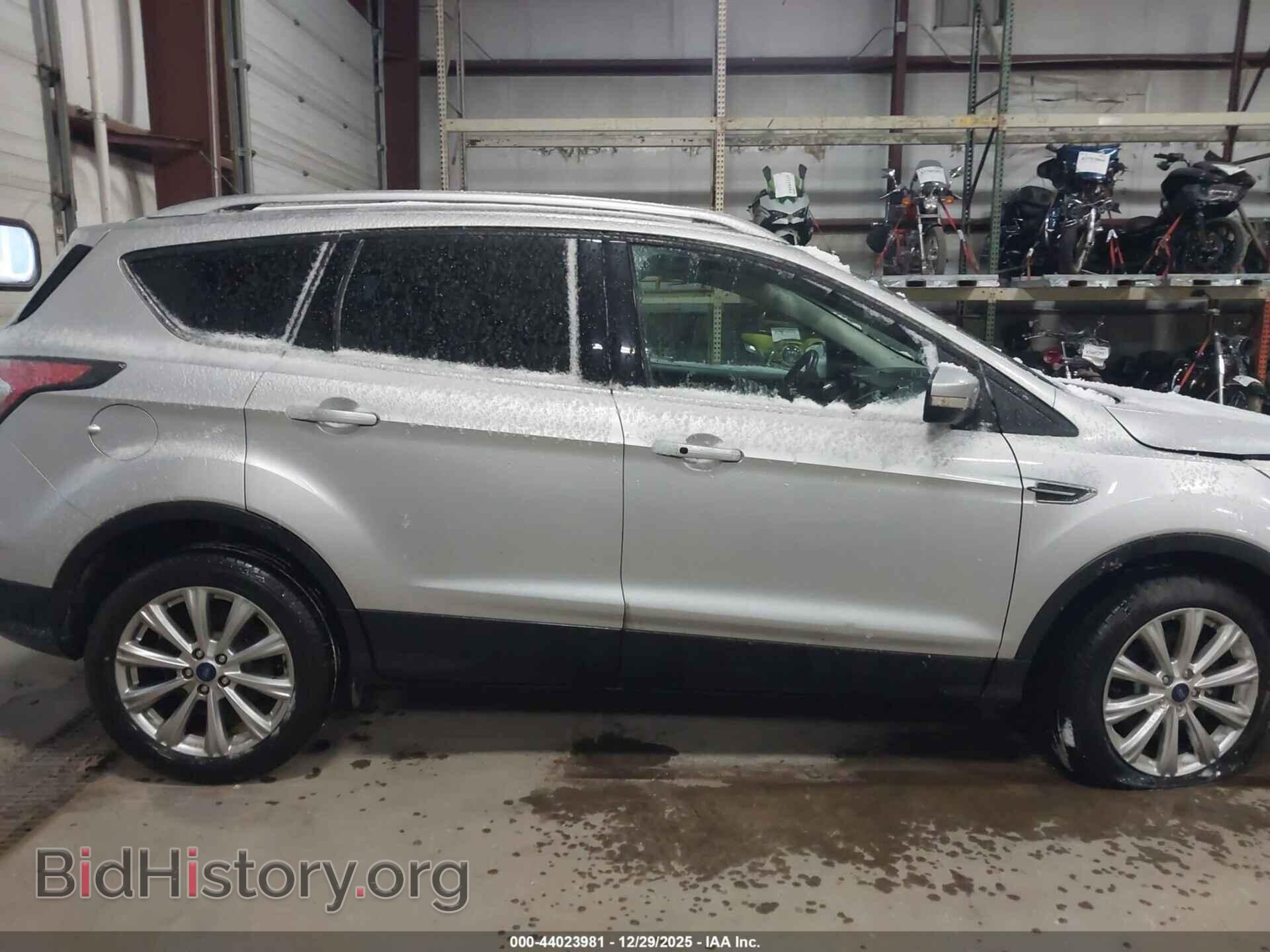 2017 FORD ESCAPE - VIN: 1FMCU9J99HUB30801 - Фото 13