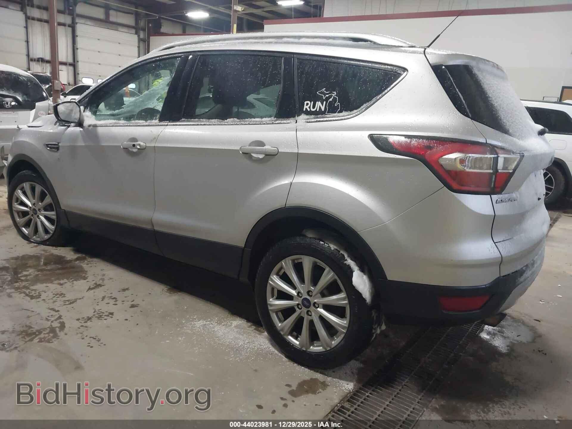 2017 FORD ESCAPE - VIN: 1FMCU9J99HUB30801 - Фото 3