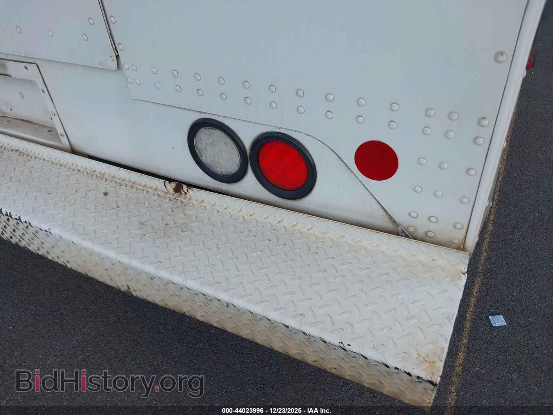 2017 FORD E-350 STRIPPED - VIN: 1FC3E3KS0HDC69859 - Photo 11