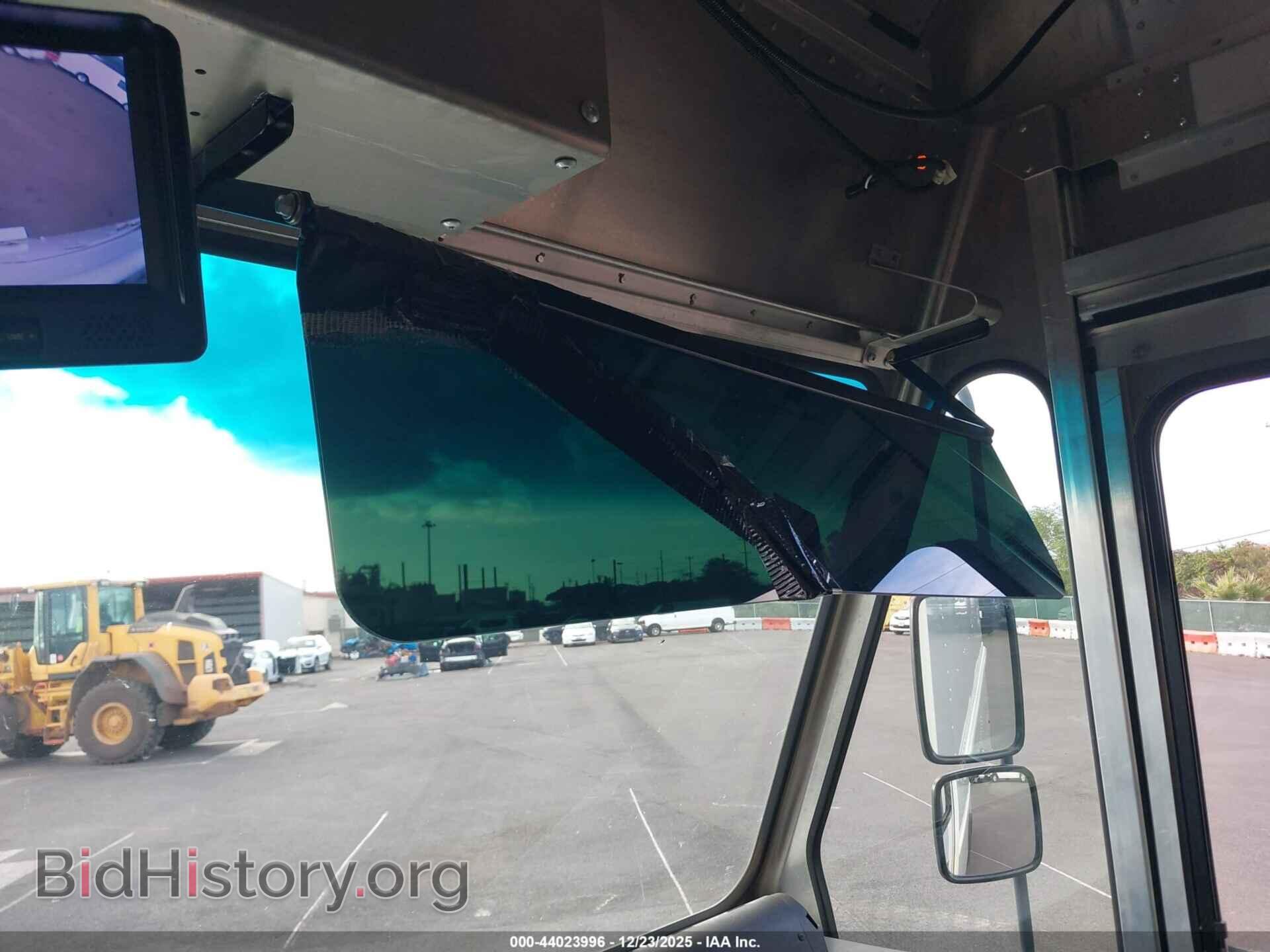 2017 FORD E-350 STRIPPED - VIN: 1FC3E3KS0HDC69859 - Photo 19