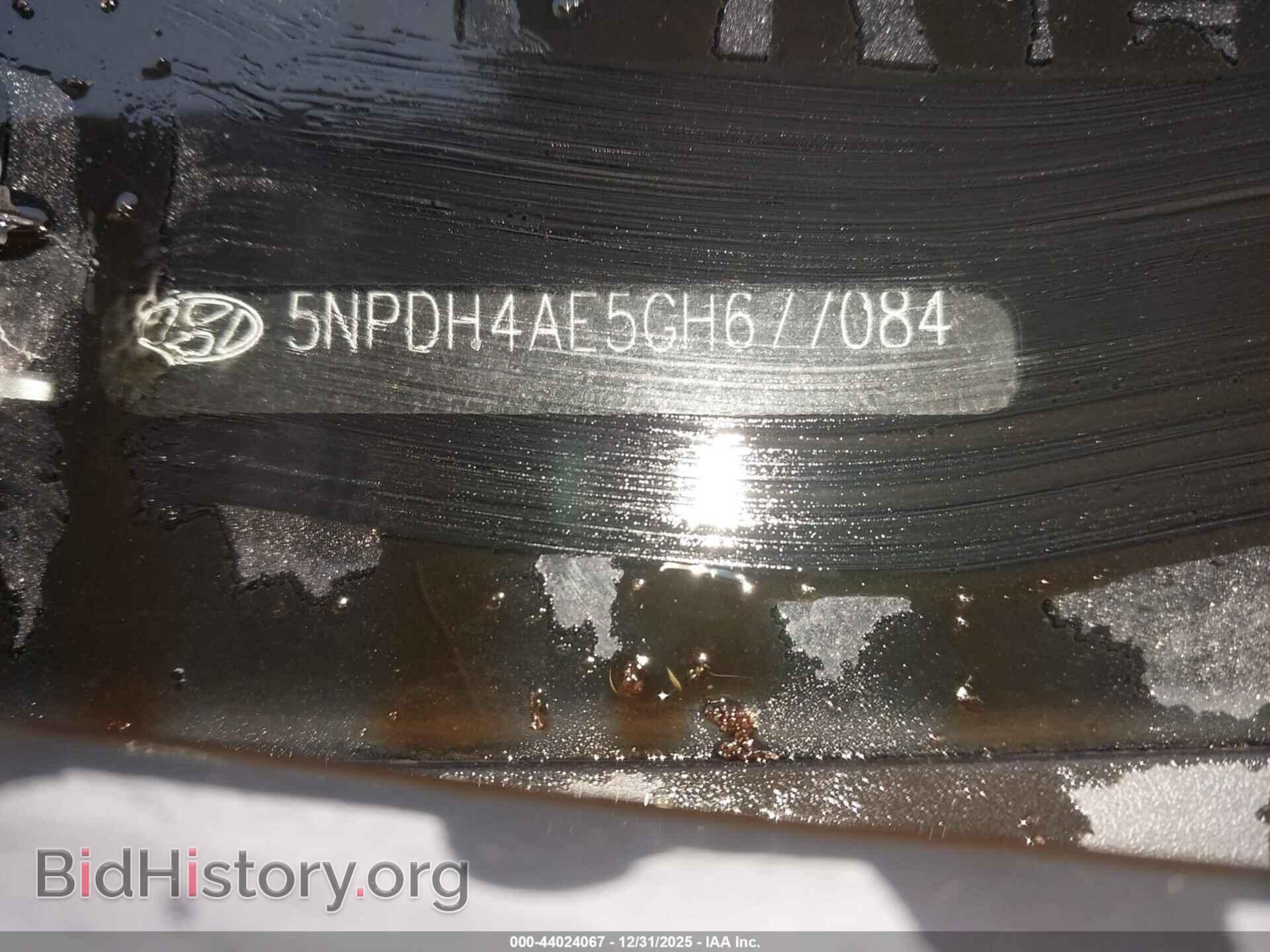 2016 HYUNDAI ELANTRA - VIN: 5NPDH4AE5GH677084 - Фото 9